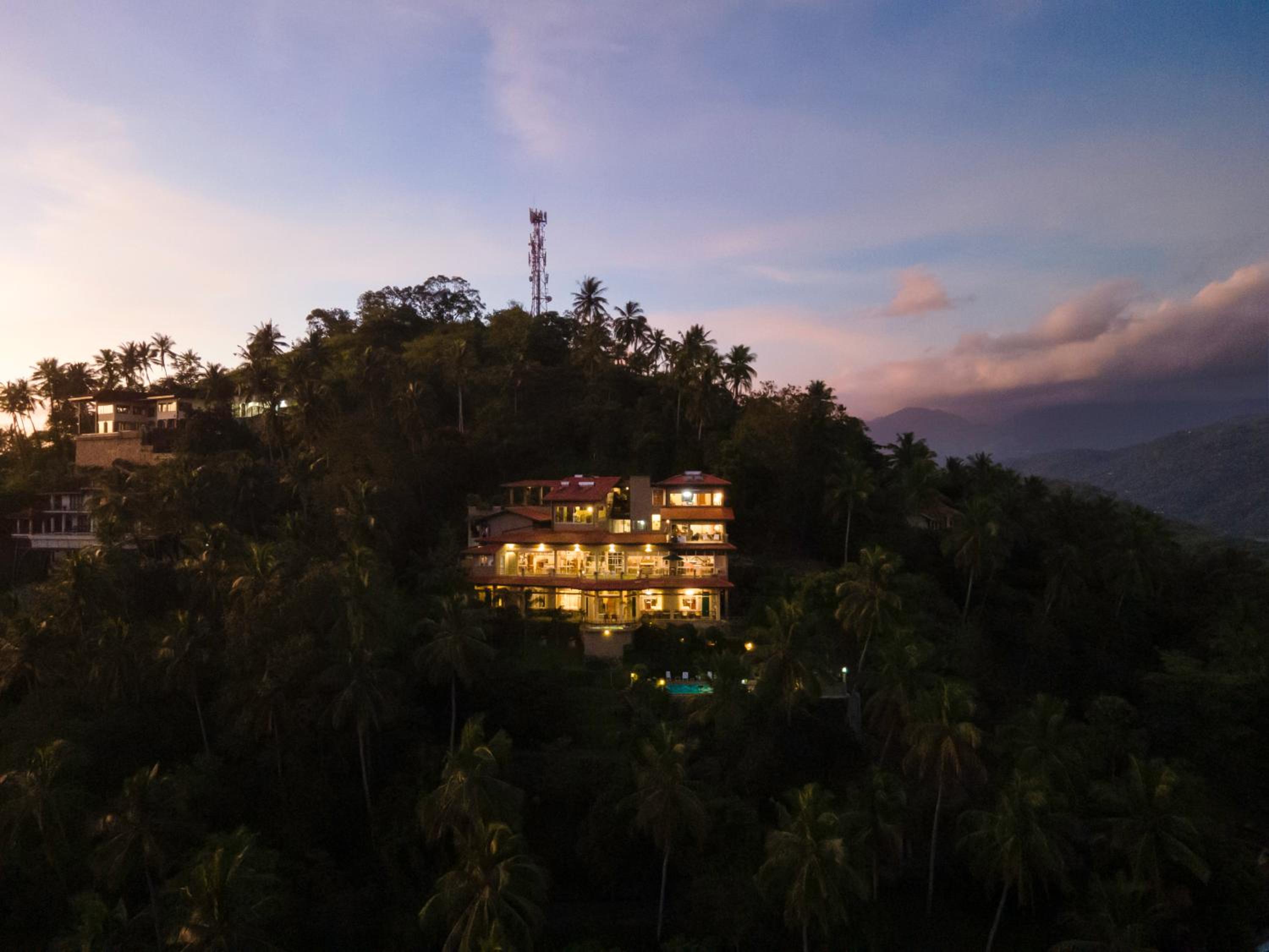 The Albatross, Kandy