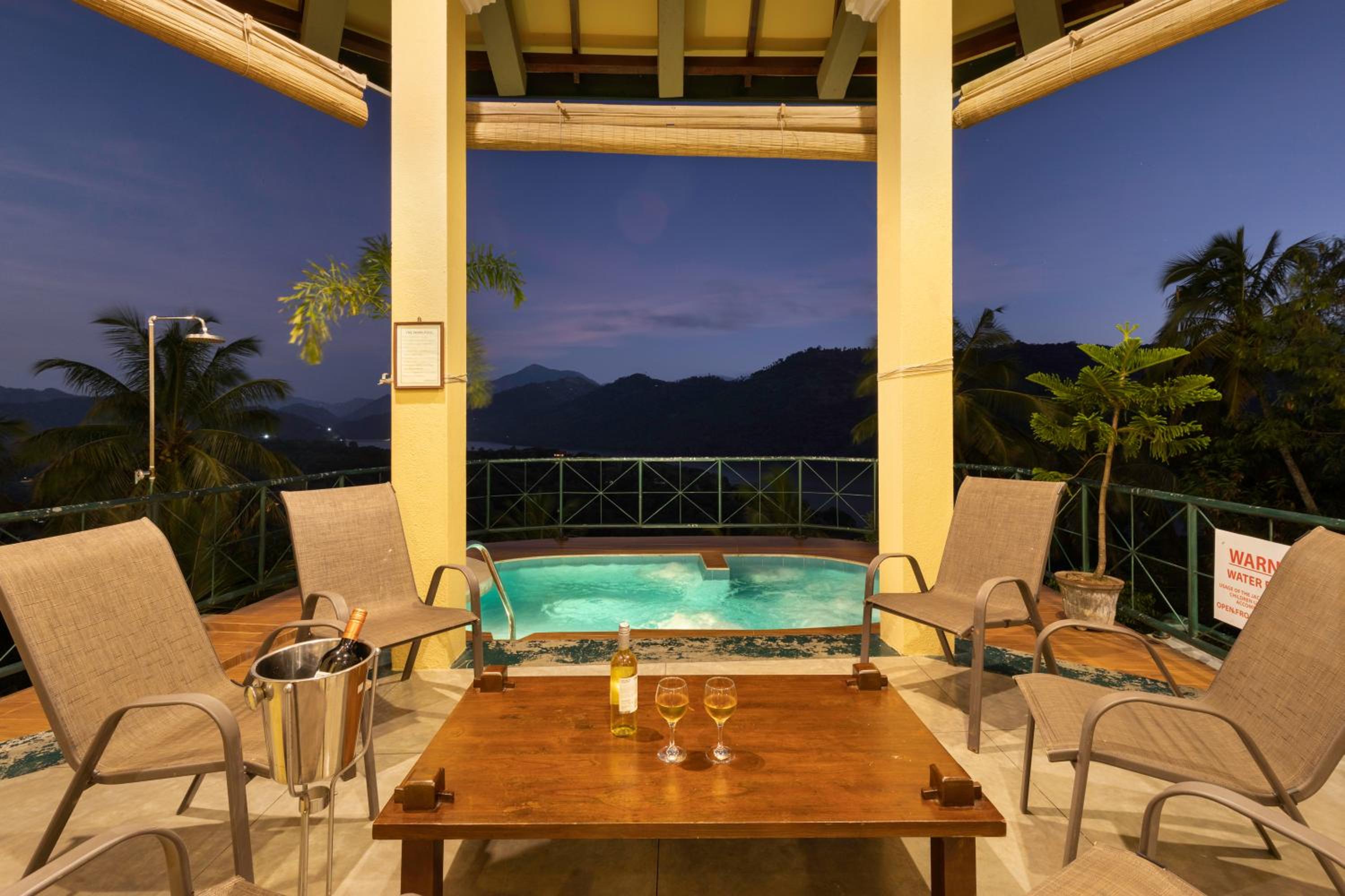 The Albatross, Kandy