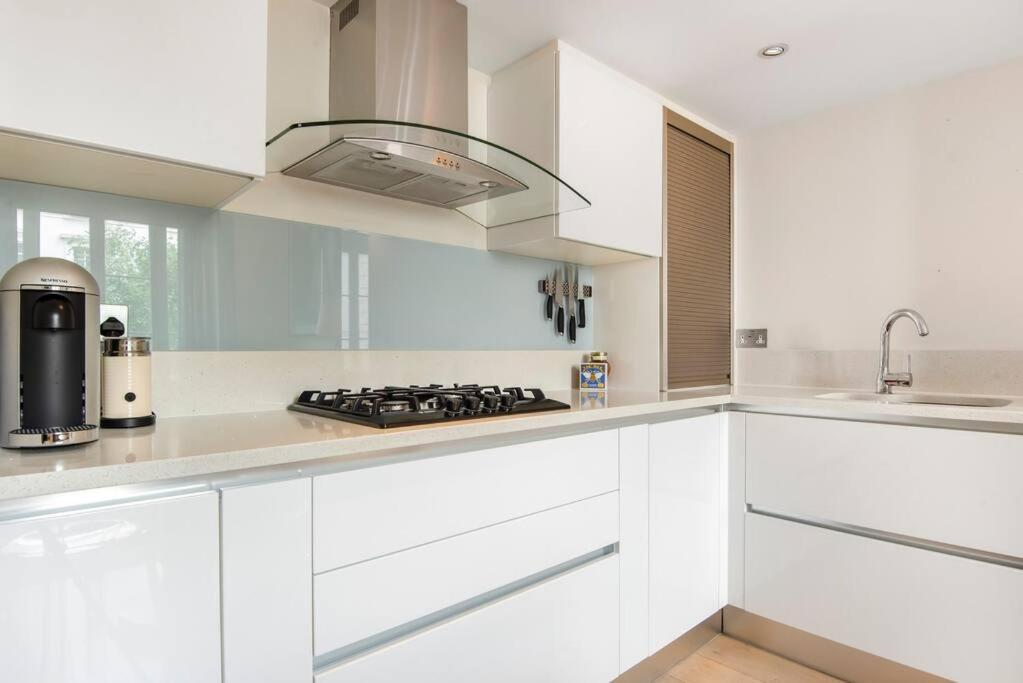 The Artists Hideaway-2 bed mezzanine in Paddington