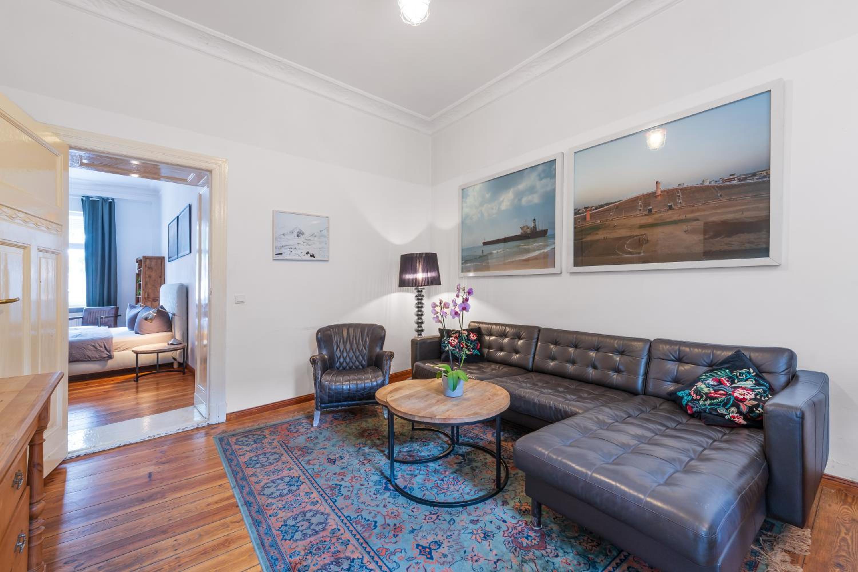 TheBödiker Group & Family Apartment, 3 BR, 1 Living room, 2 Bathrooms, ideal for bigger groups of 4 -9 Guests