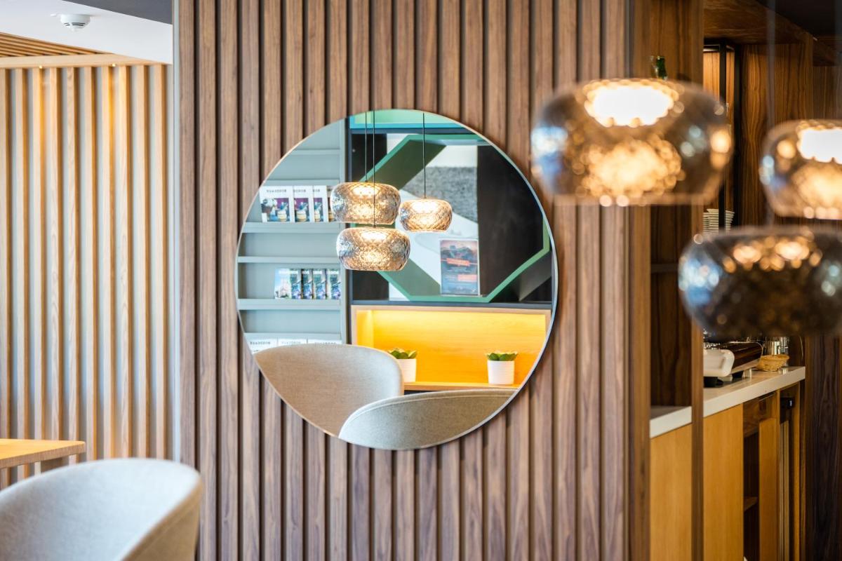 hotel reception
