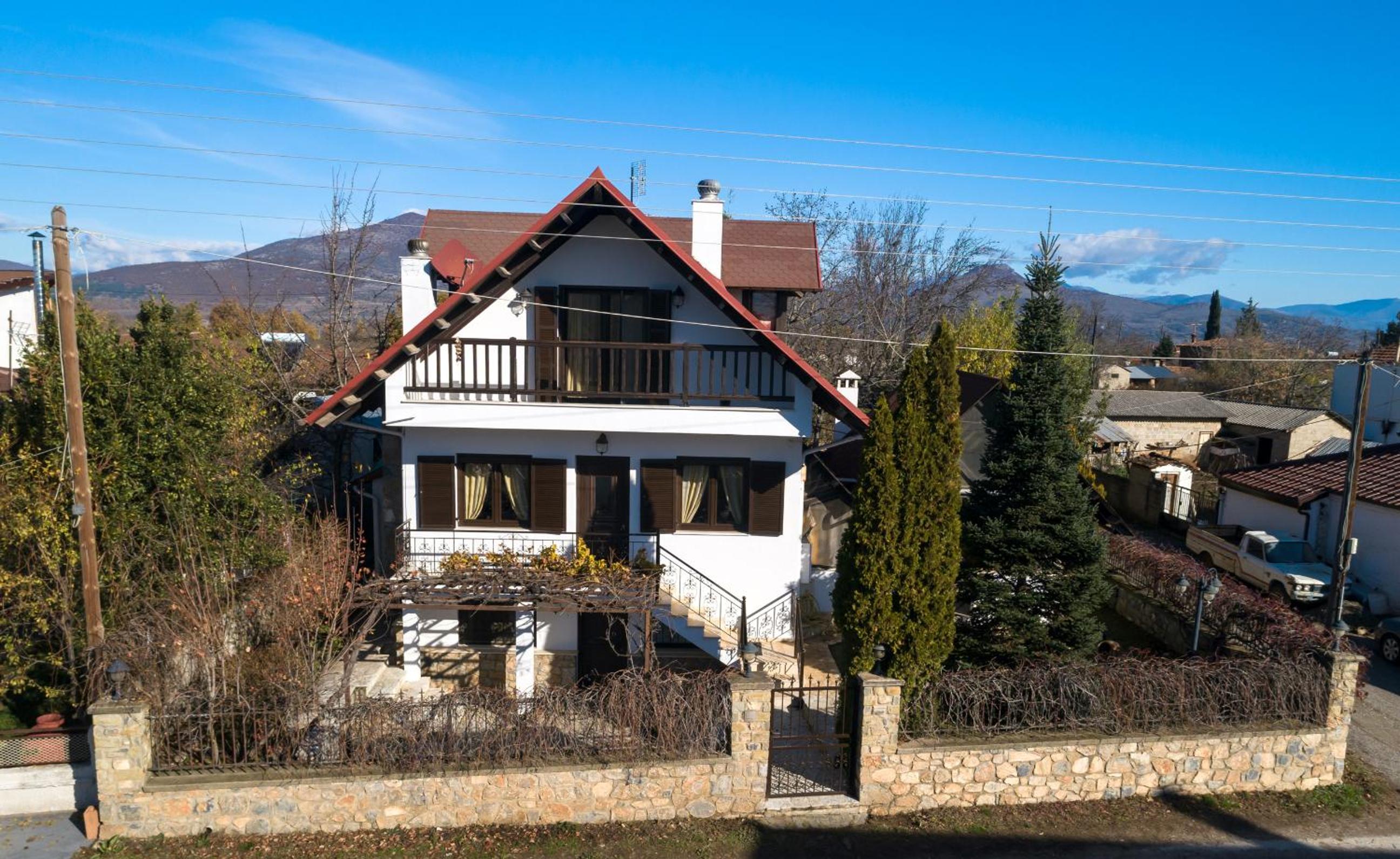 Luxury Traditional Villa view 2