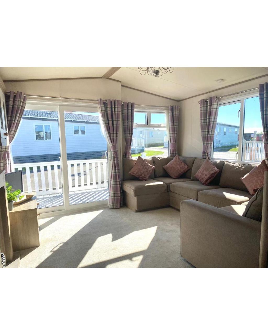 37 Bay View Oceans Edge by Waterside Holiday Lodges