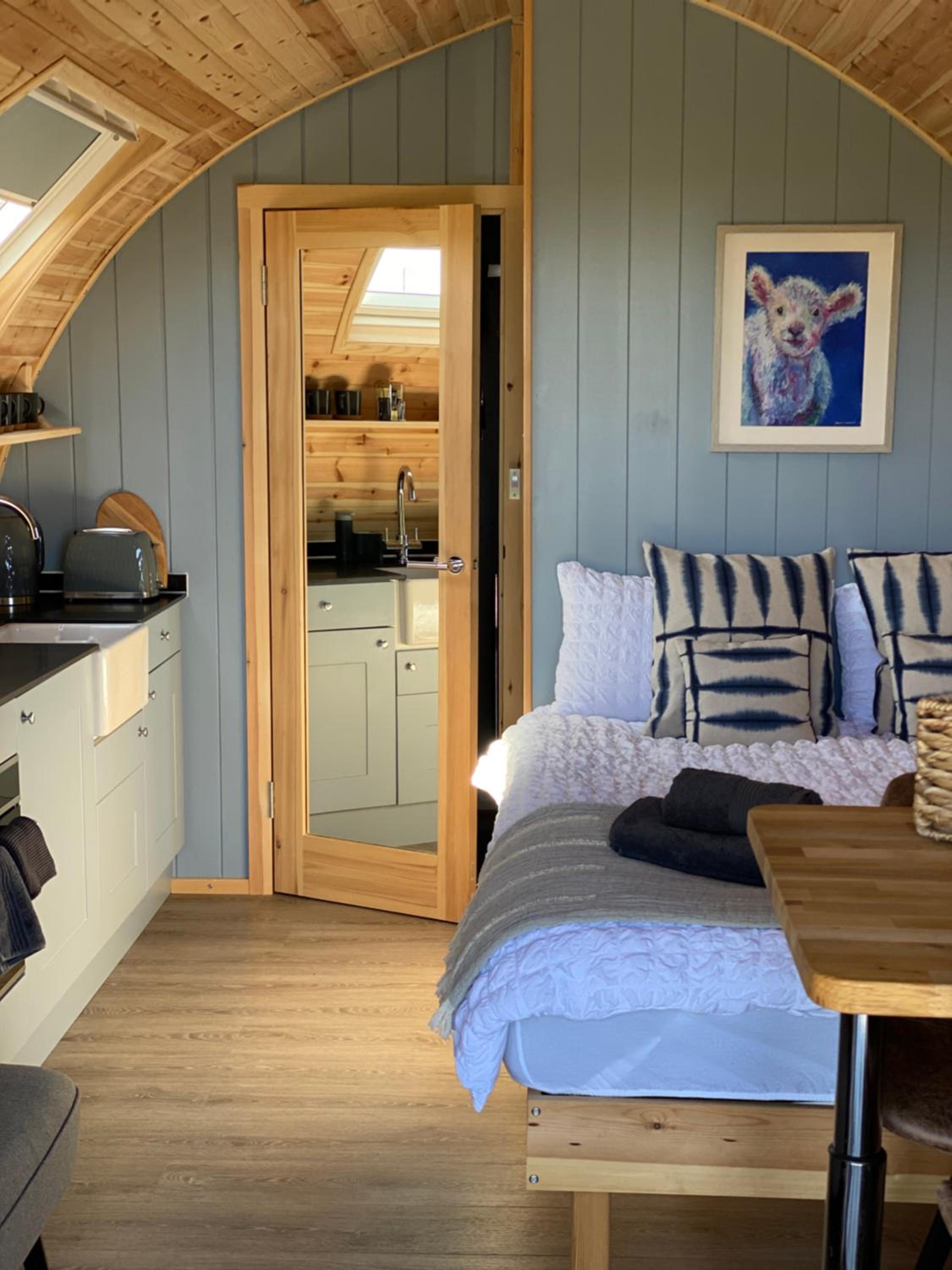 Craigend Farm Holiday Pods - The Woolly Sheep view 3
