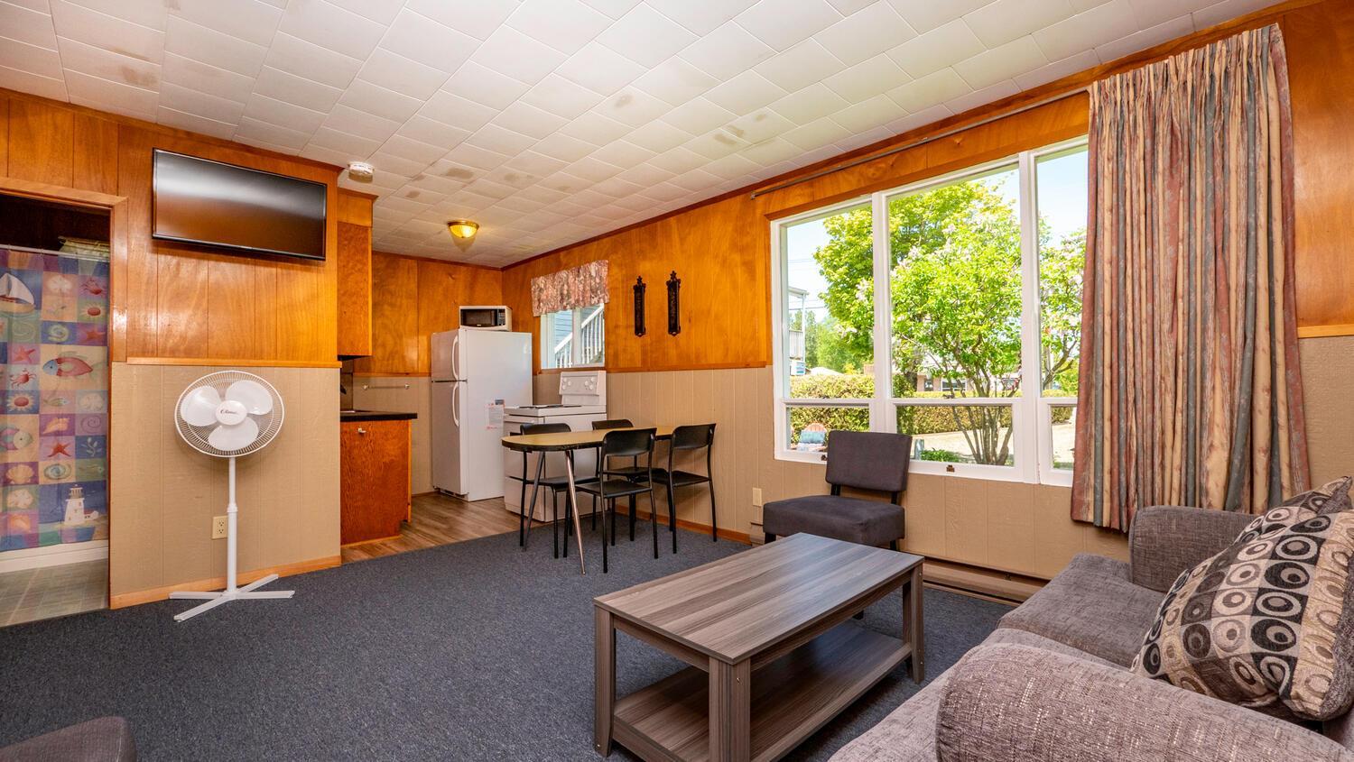 Bel Air Cottages and Motel