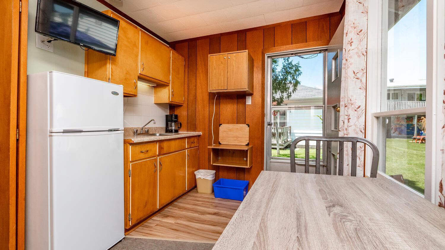 Bel Air Cottages and Motel