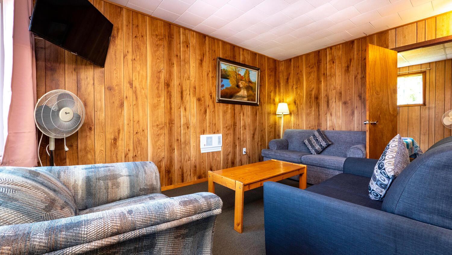 Bel Air Cottages and Motel