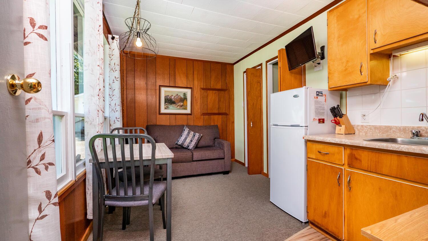 Bel Air Cottages and Motel