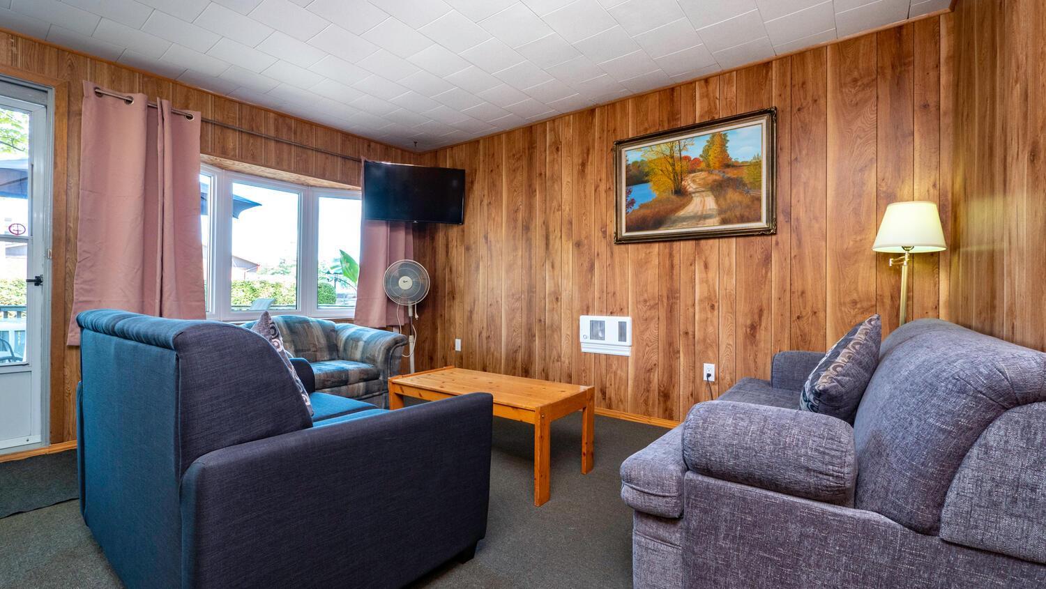 Bel Air Cottages and Motel