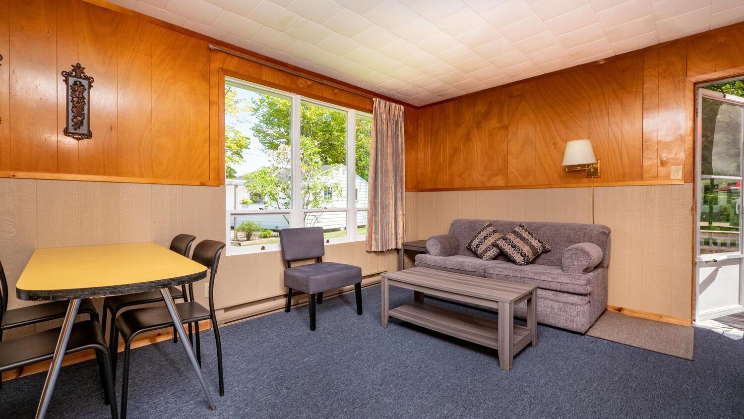 Bel Air Cottages and Motel