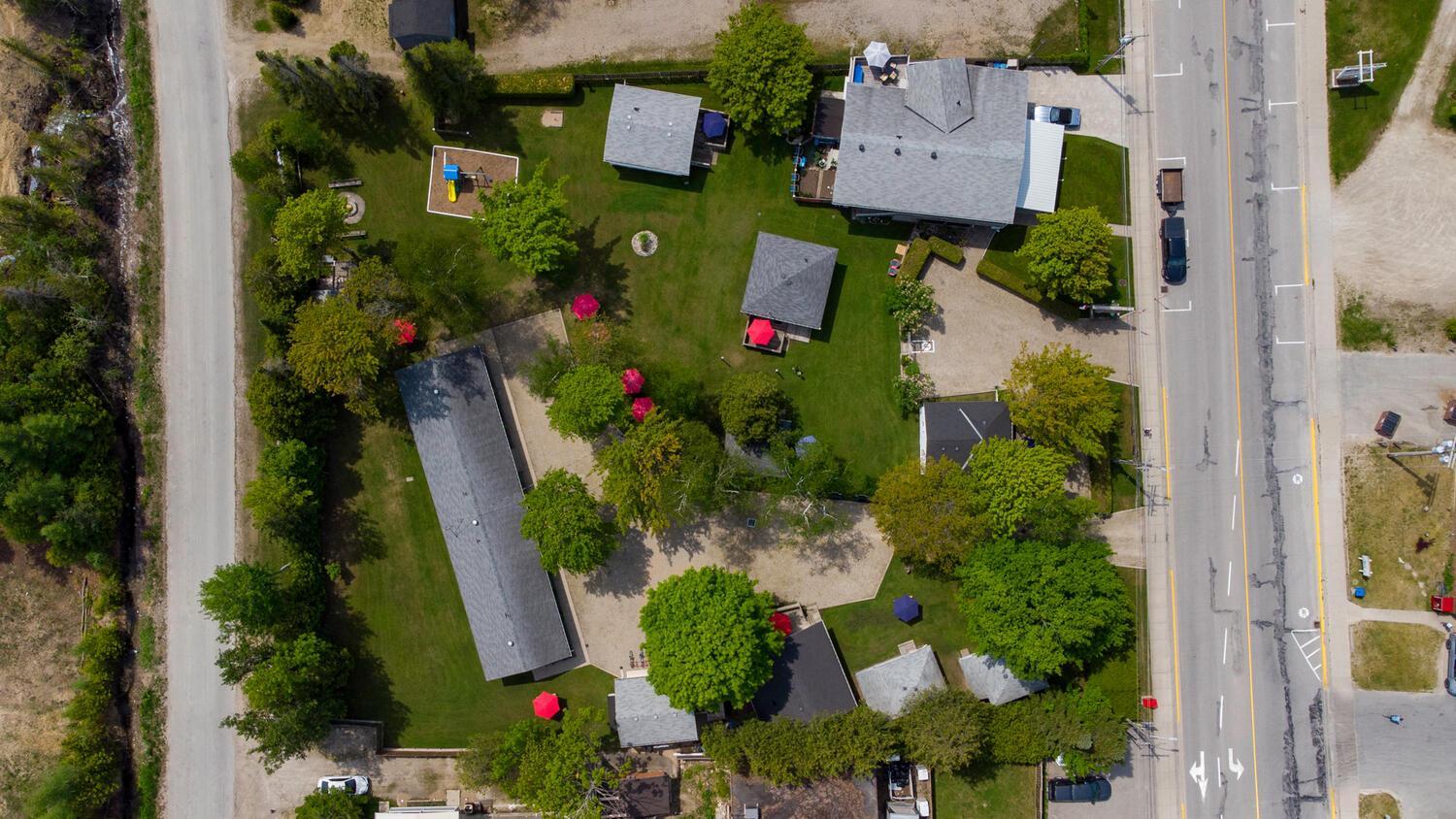 Bel Air Cottages and Motel
