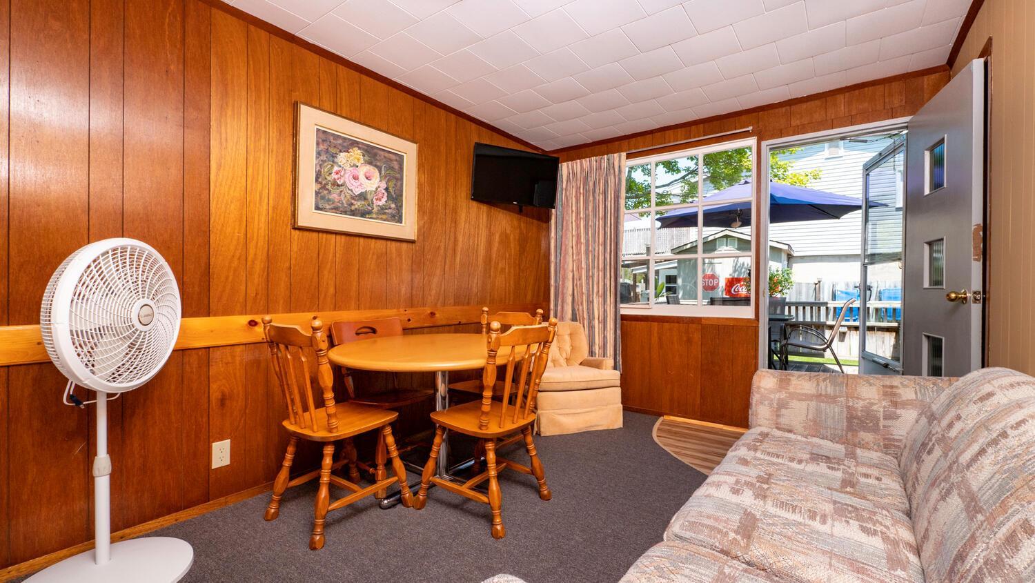 Bel Air Cottages and Motel