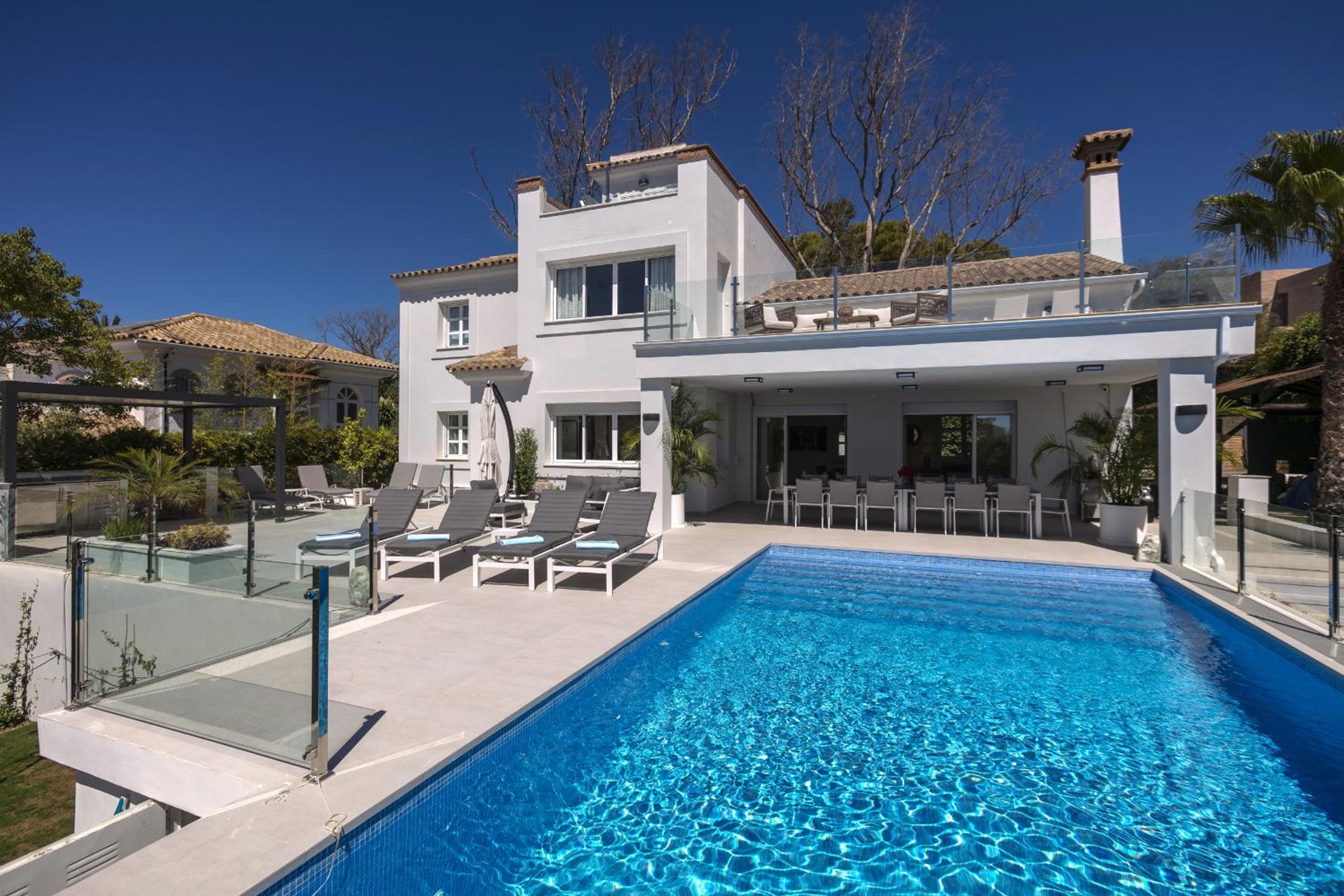 Villa La Perla by Finest Rentals
