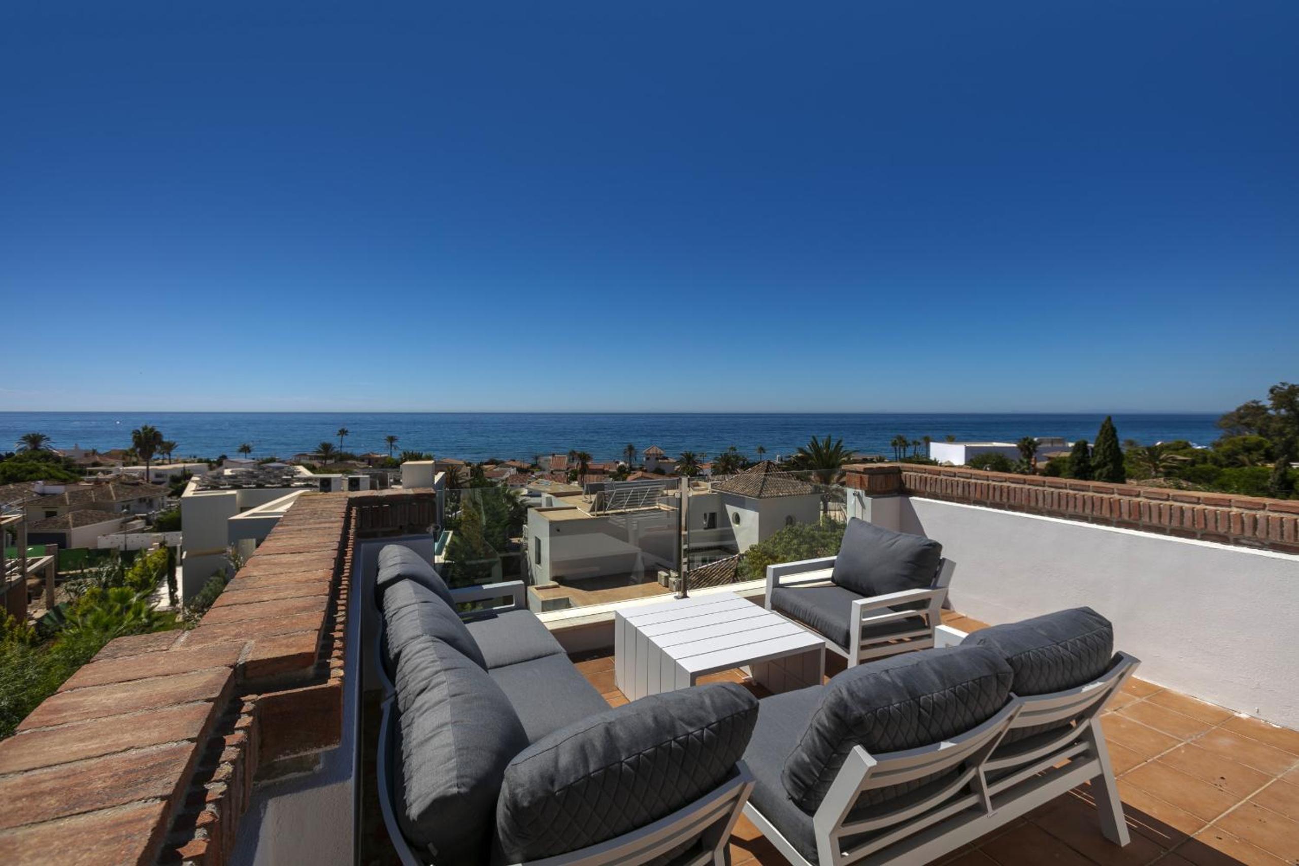 Villa La Perla by Finest Rentals