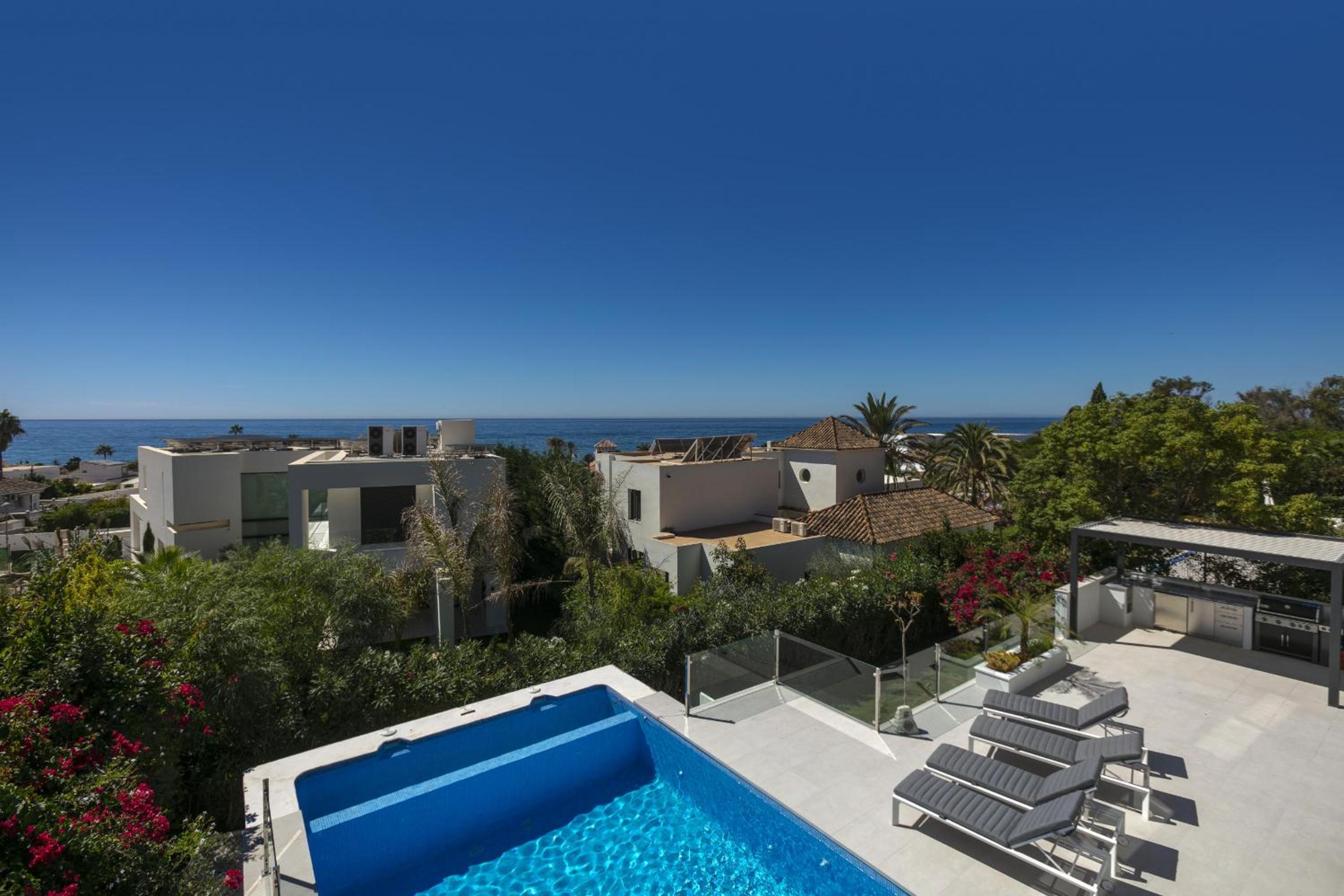 Villa La Perla by Finest Rentals