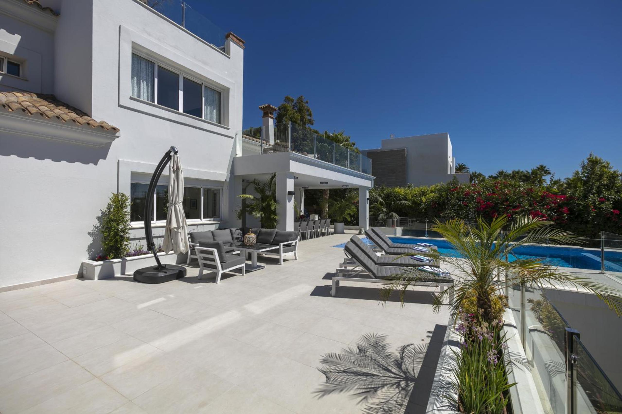 Villa La Perla by Finest Rentals