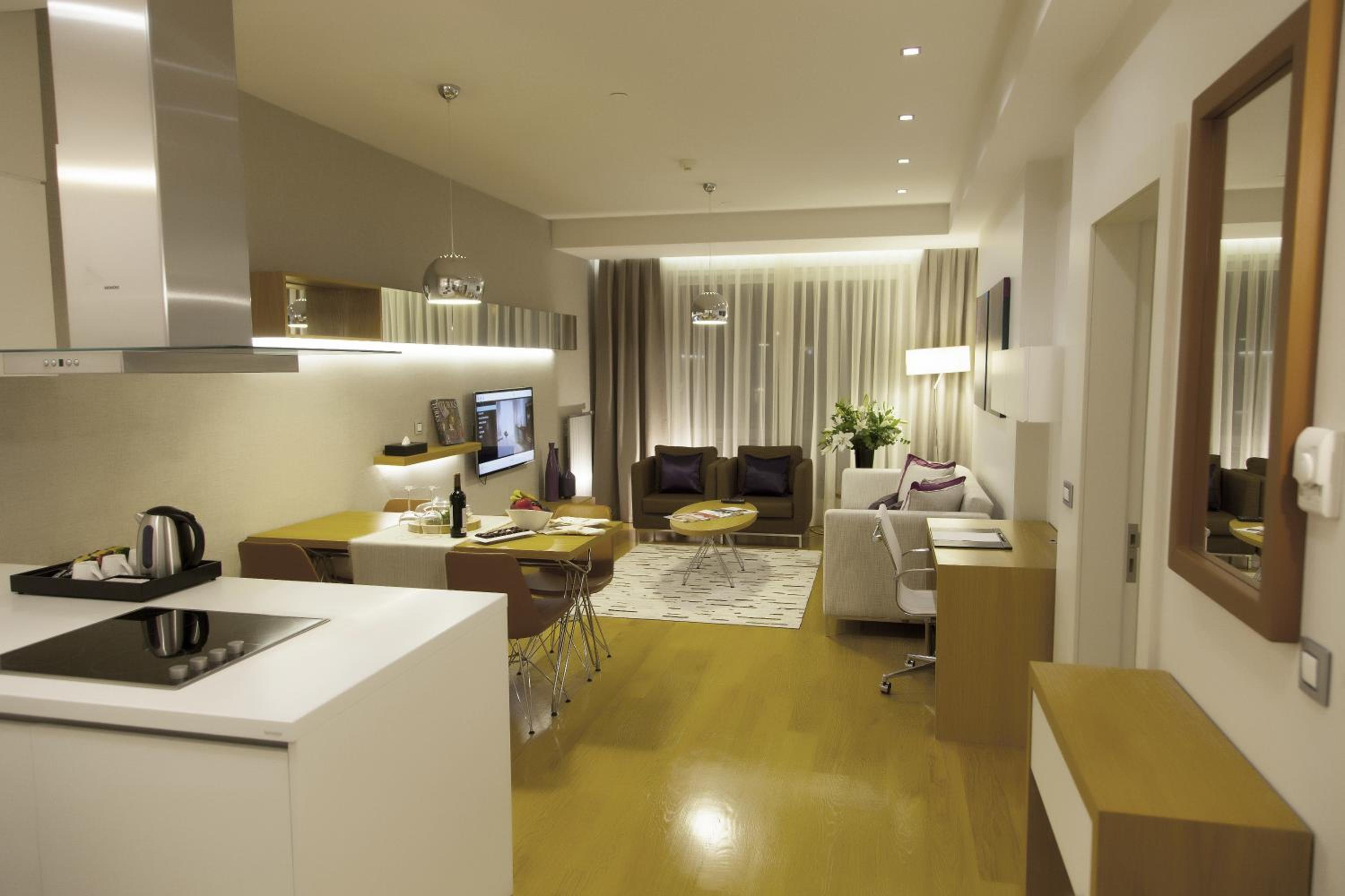 The Leos Residence - Image 40