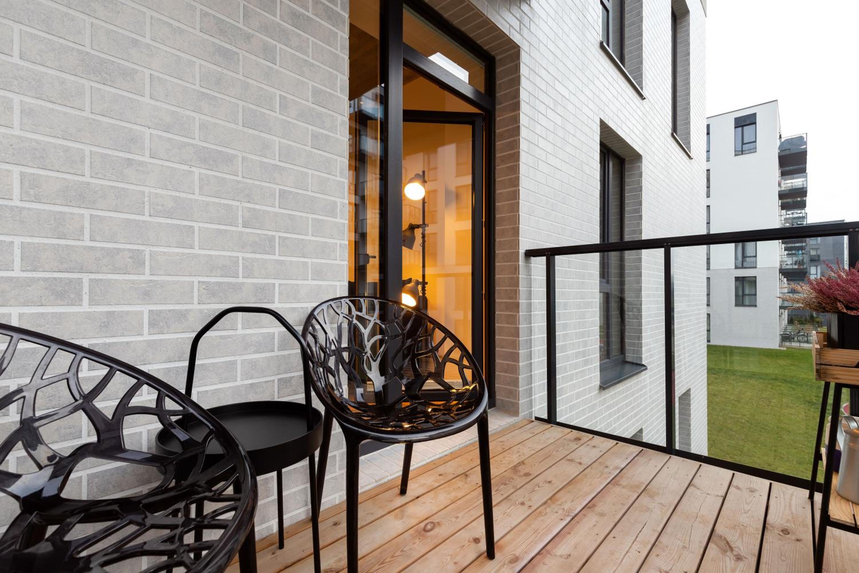 City Center Sanctuary Modern Business-Class Studio with Free Parking in the Heart of Vilnius