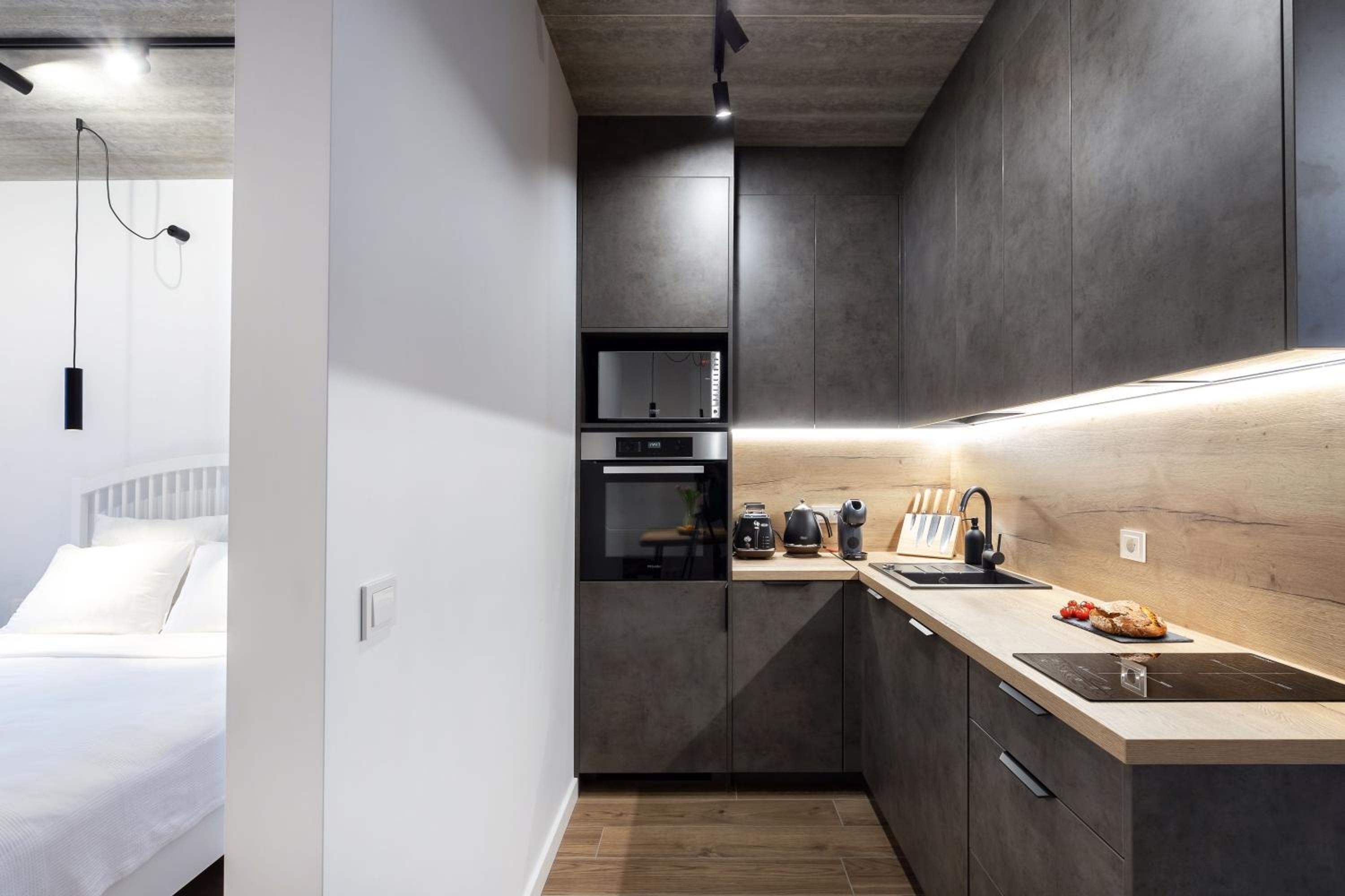 City Center Sanctuary Modern Business-Class Studio with Free Parking in the Heart of Vilnius