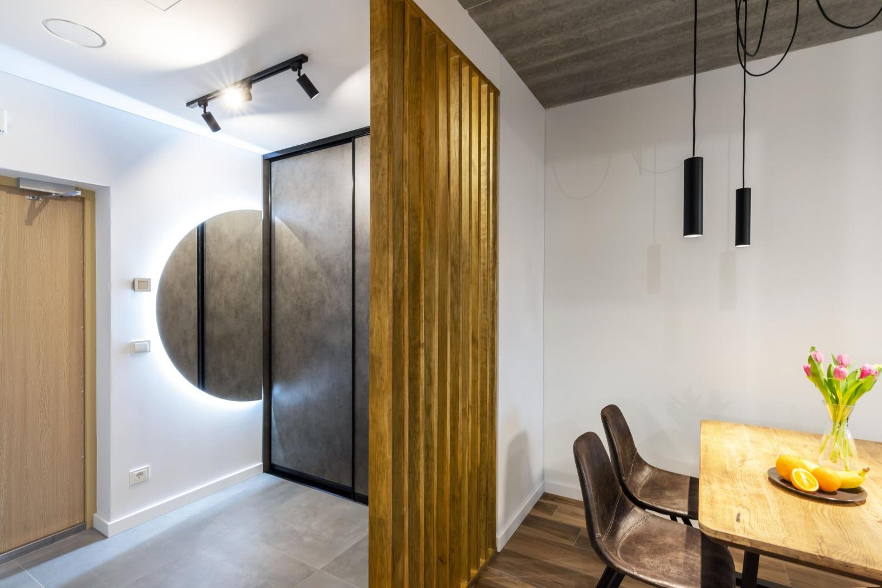 City Center Sanctuary Modern Business-Class Studio with Free Parking in the Heart of Vilnius