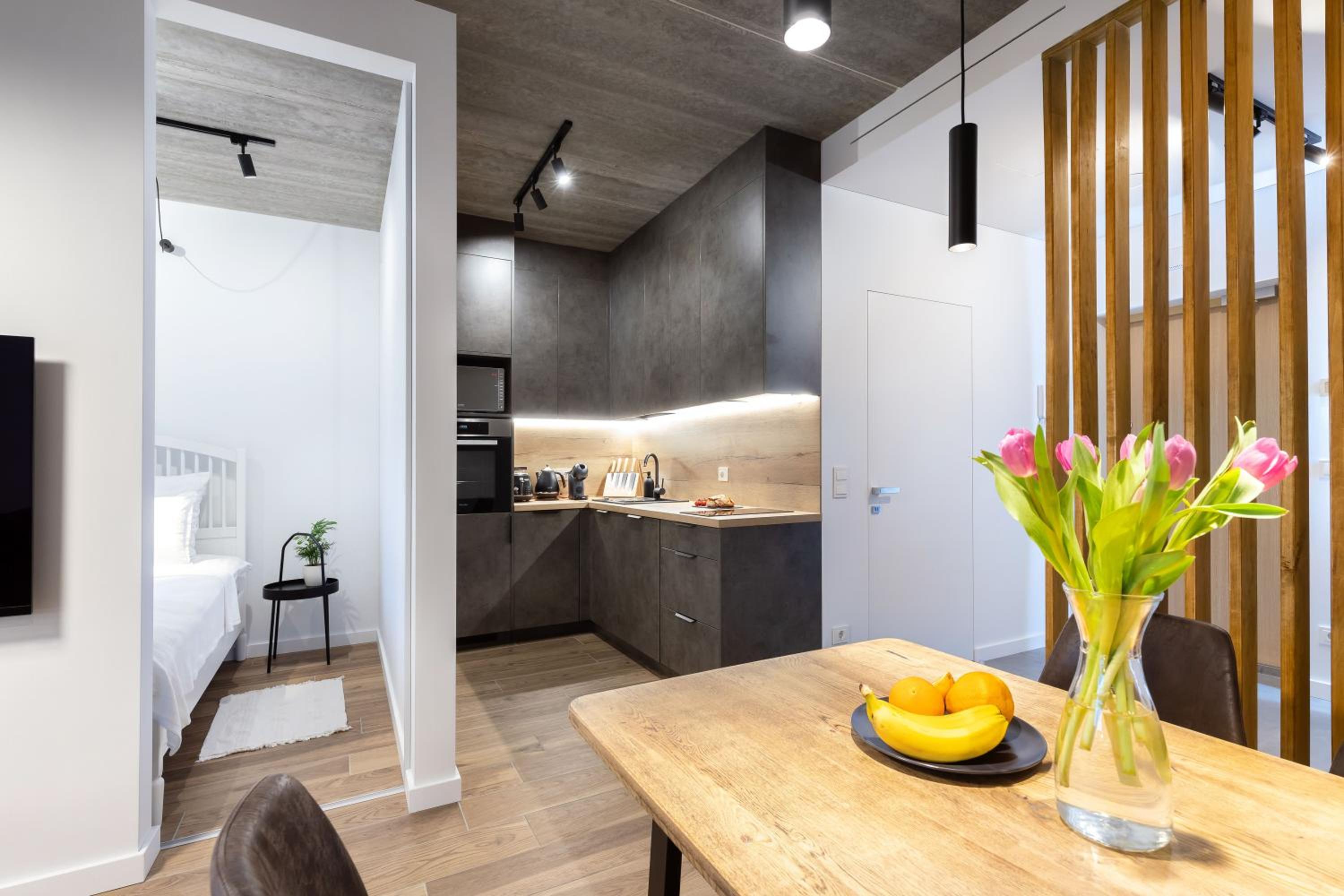 City Center Sanctuary Modern Business-Class Studio with Free Parking in the Heart of Vilnius