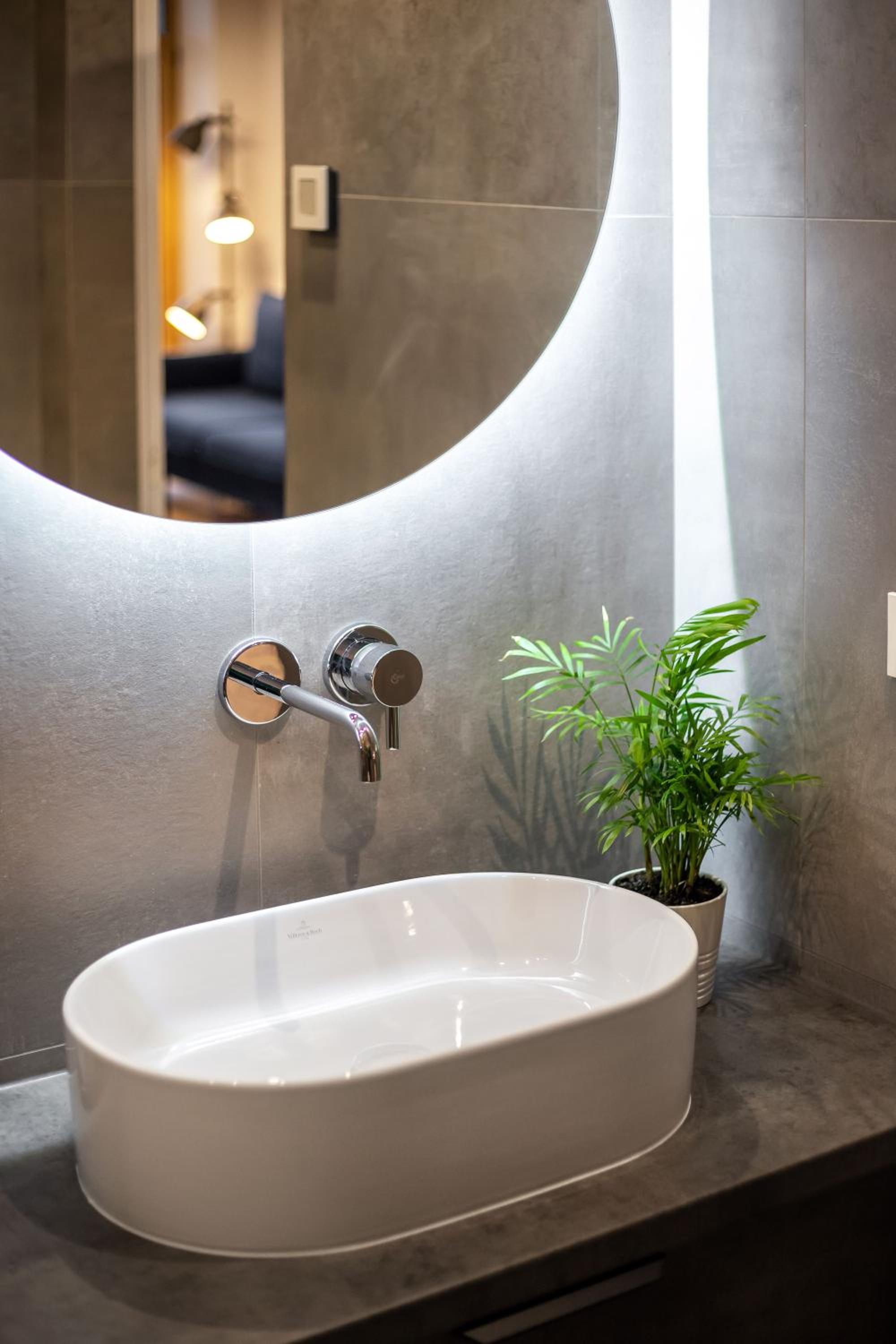 City Center Sanctuary Modern Business-Class Studio with Free Parking in the Heart of Vilnius