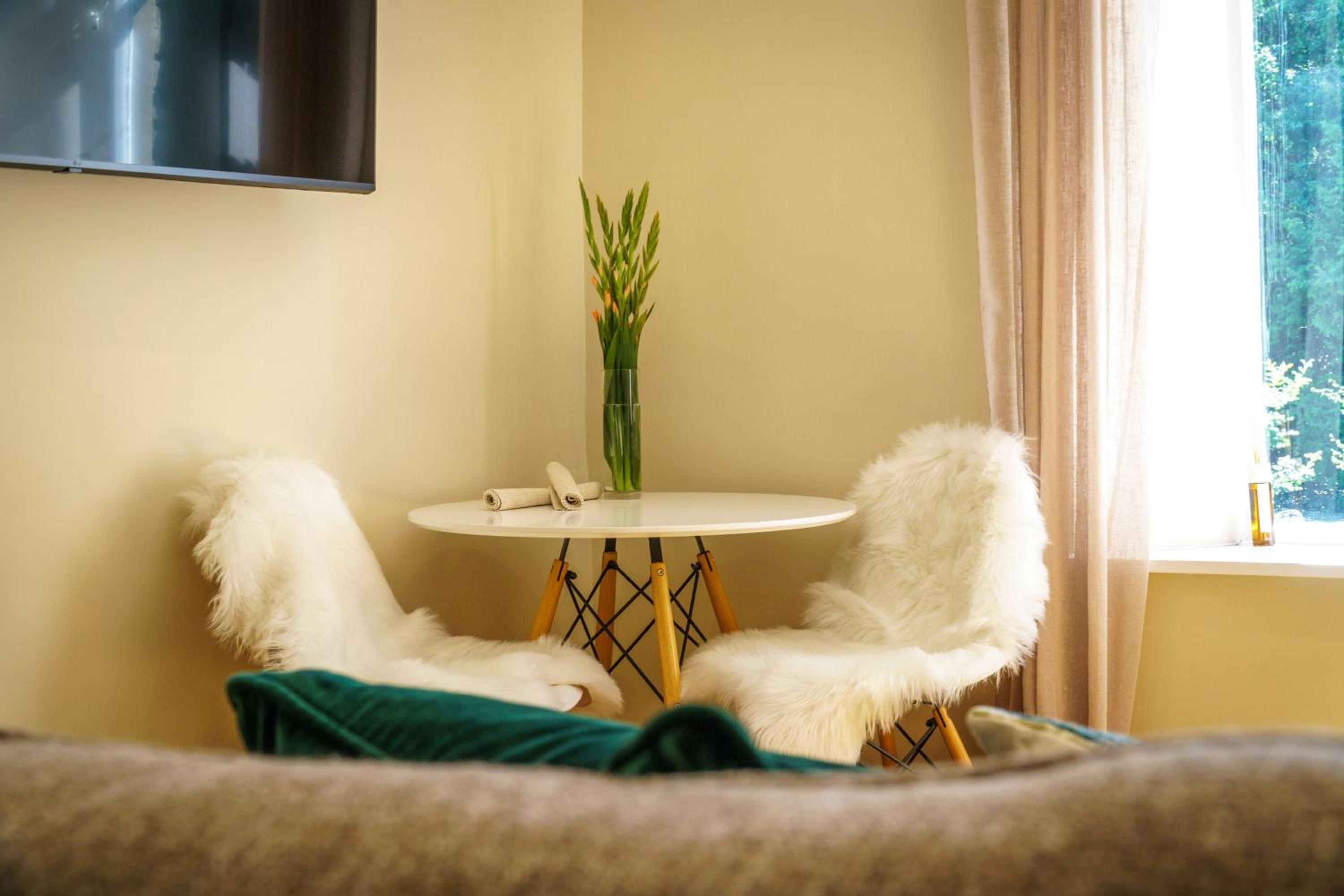 8 The Lake - Lake Access - Perfect for couples view 5
