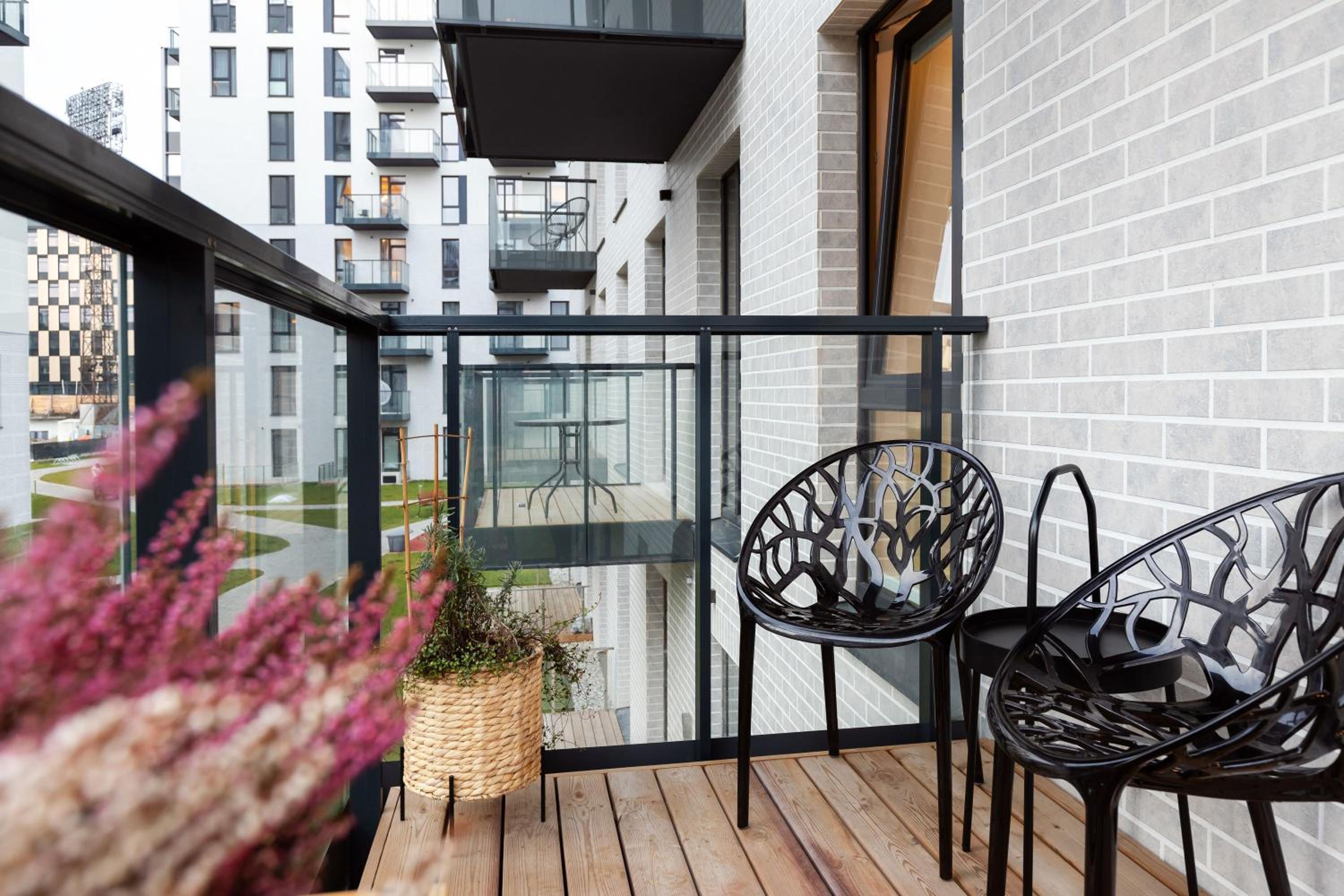 City Center Sanctuary Modern Business-Class Studio with Free Parking in the Heart of Vilnius