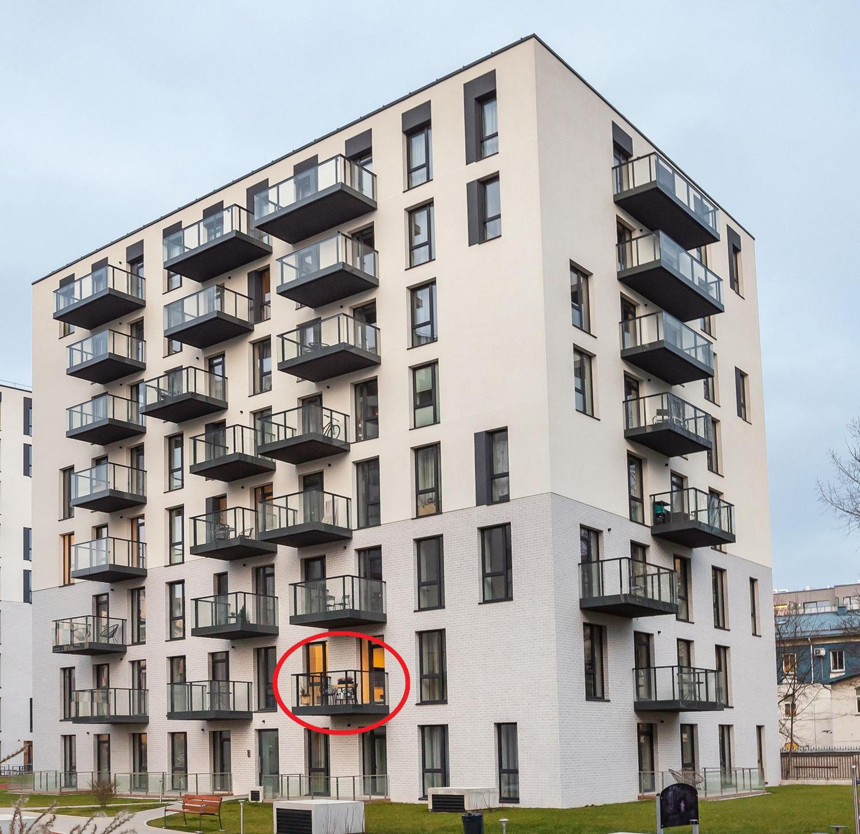 City Center Sanctuary Modern Business-Class Studio with Free Parking in the Heart of Vilnius