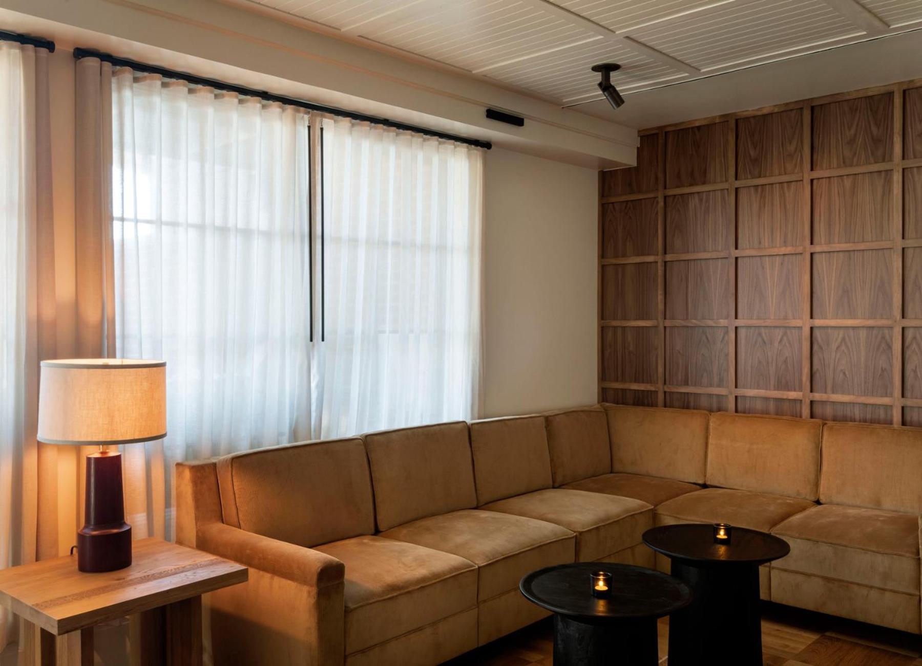 Wilmington Vacations - The Quoin Hotel - Property Image 9