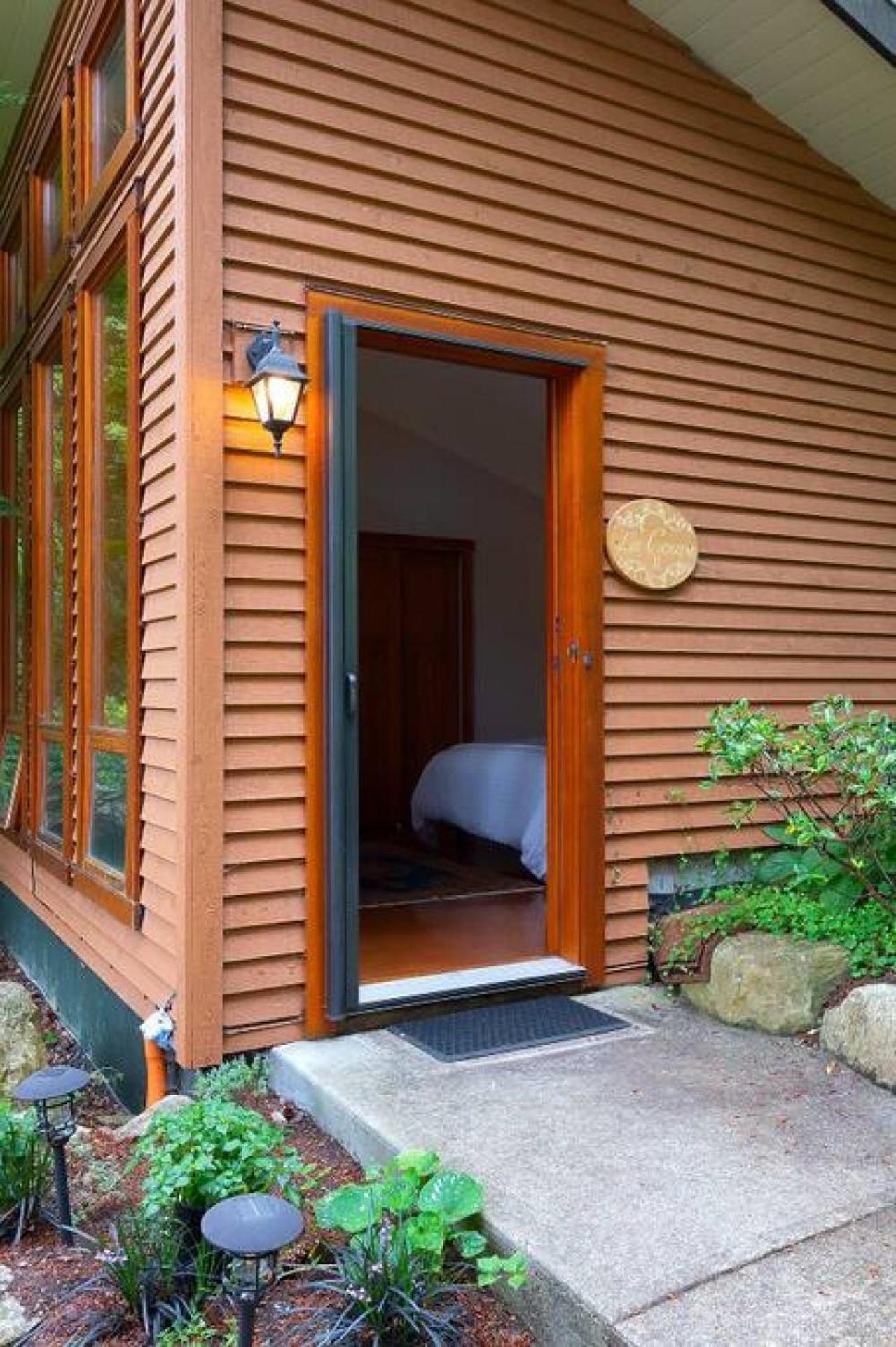 Hummingbird Hut