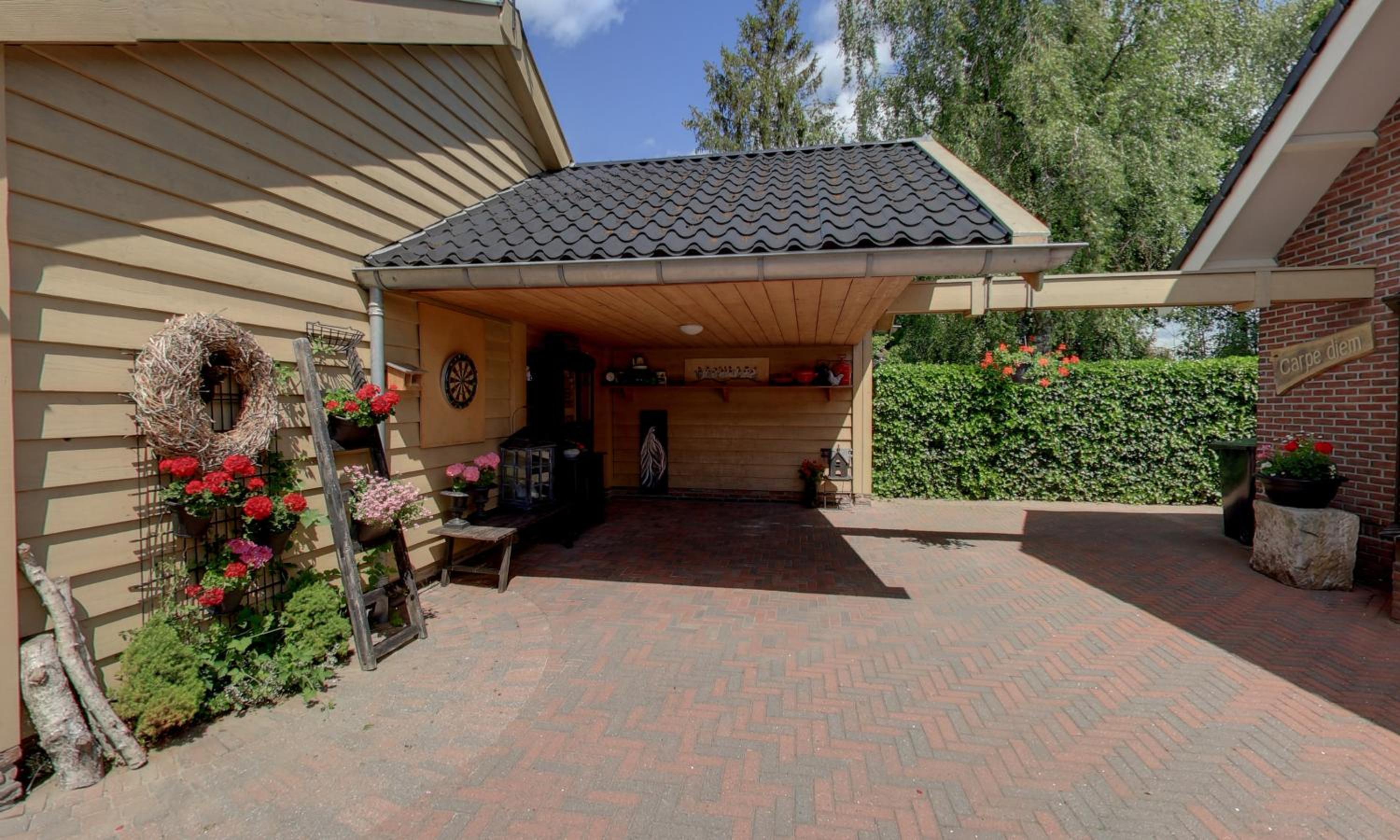 Photo 43