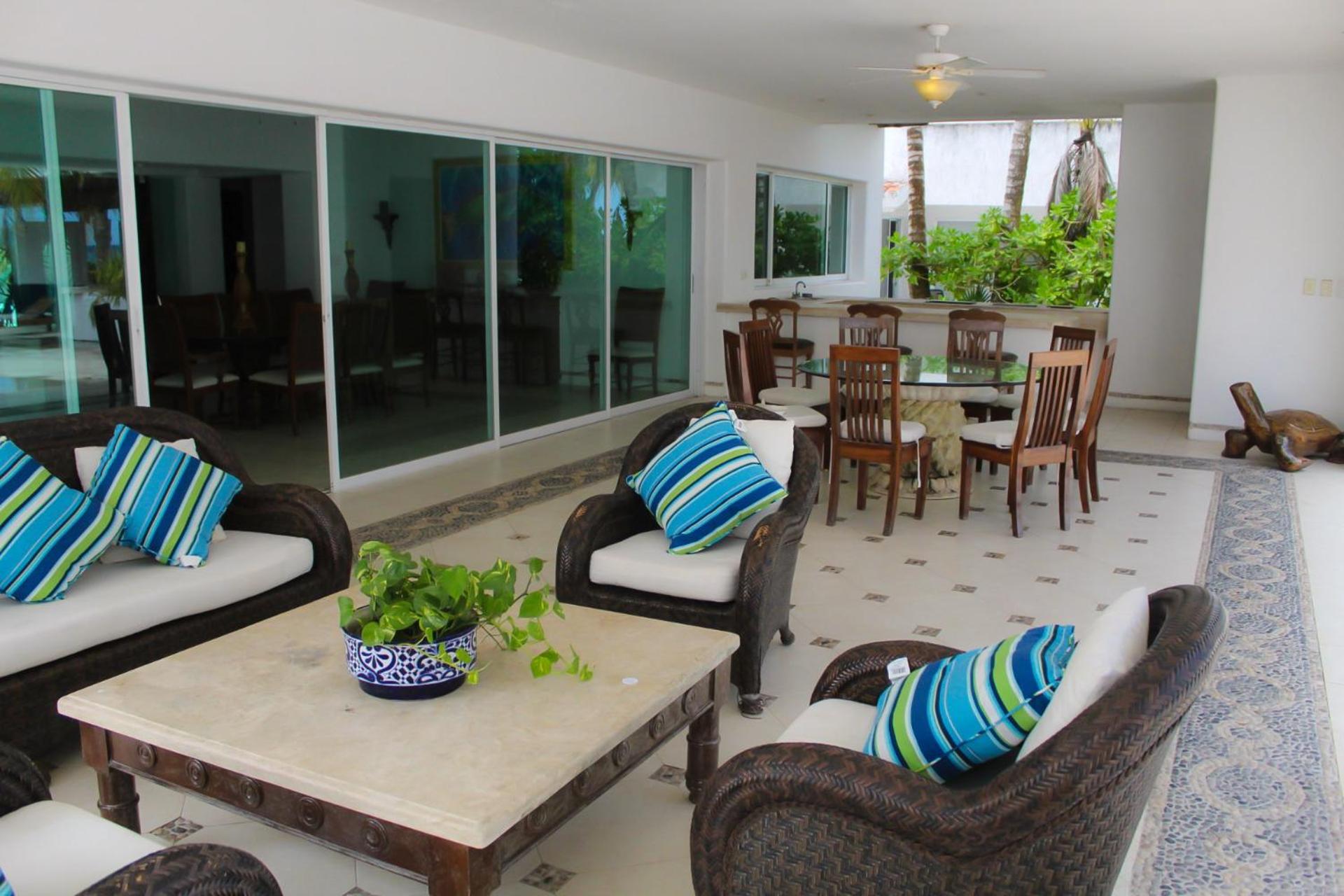 Villa Santorini