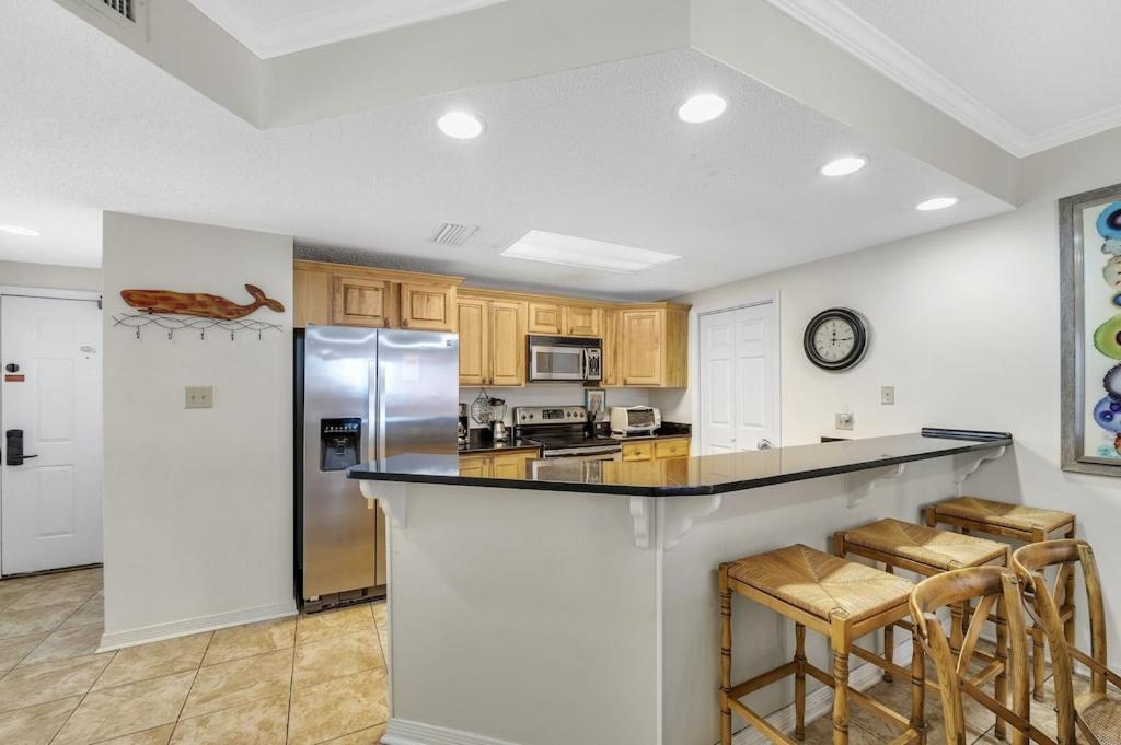 Four Seasons Unit 704E