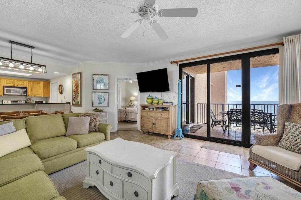 Four Seasons Unit 704E