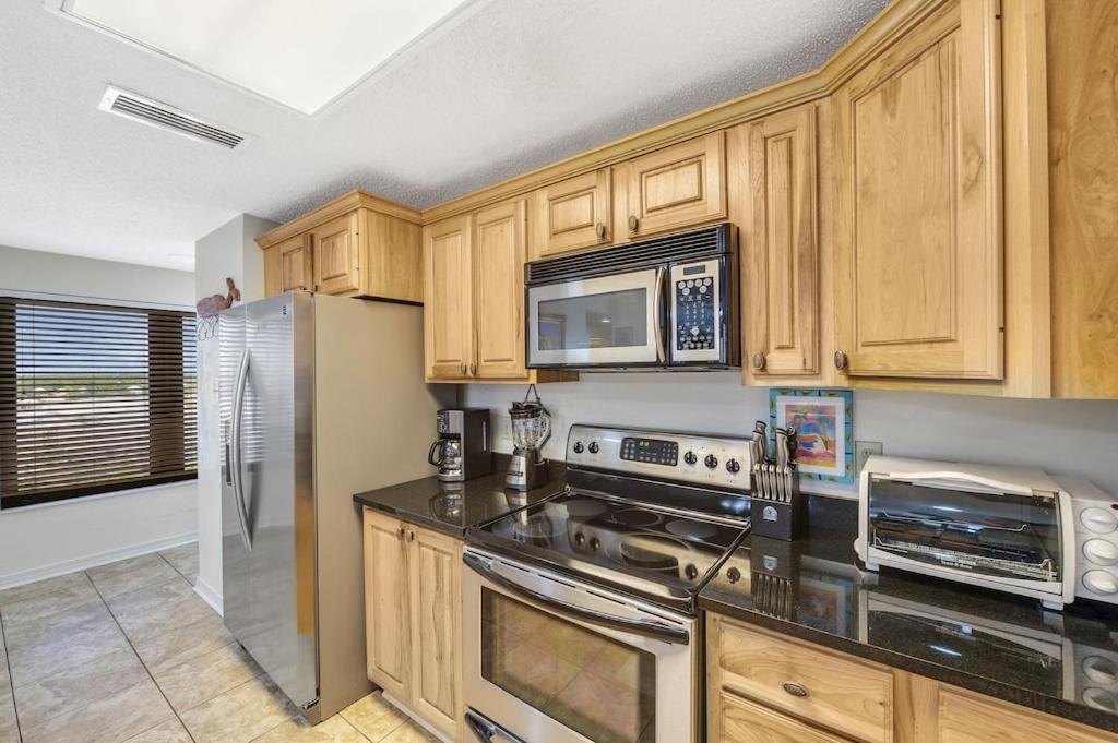 Four Seasons Unit 704E