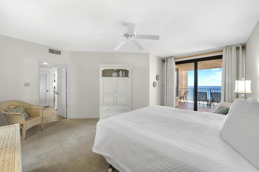 Four Seasons Unit 704E