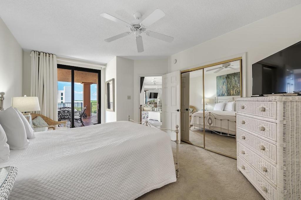 Four Seasons Unit 704E