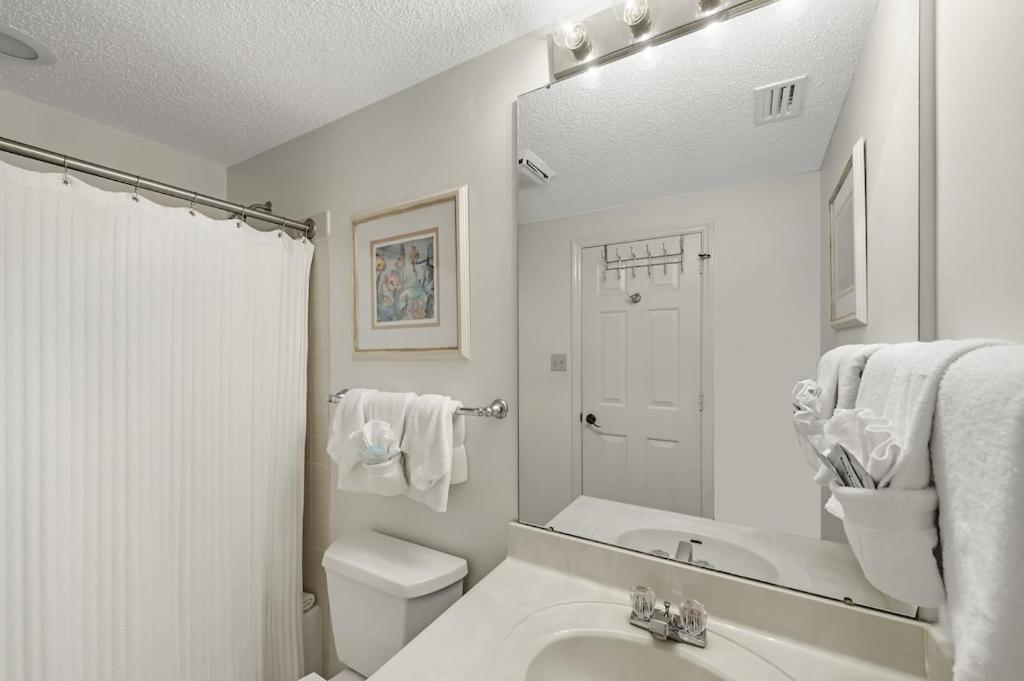 Four Seasons Unit 704E