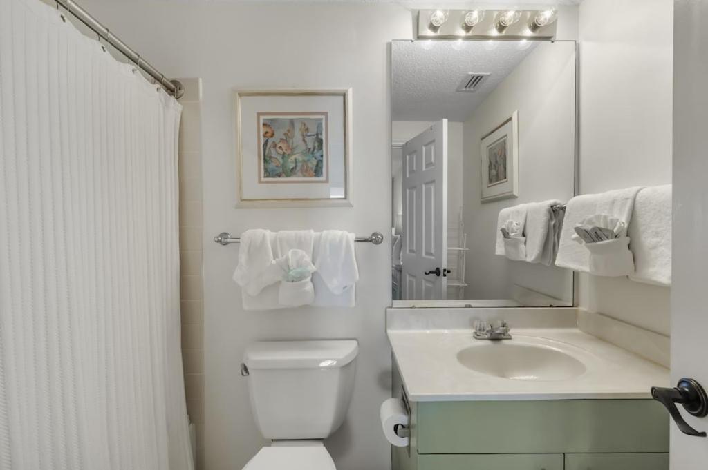 Four Seasons Unit 704E