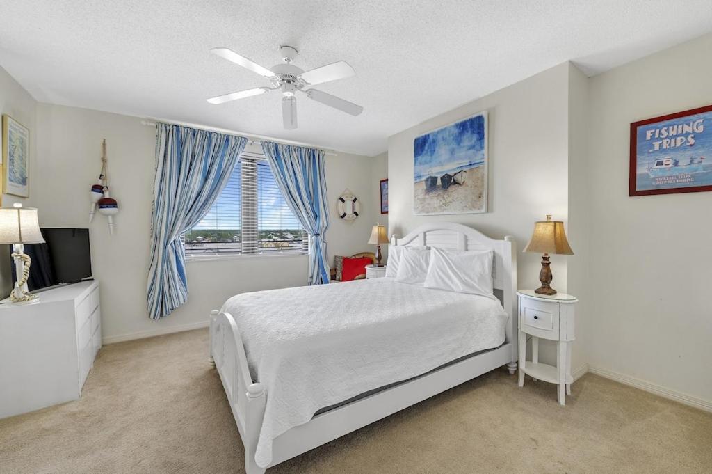 Four Seasons Unit 704E