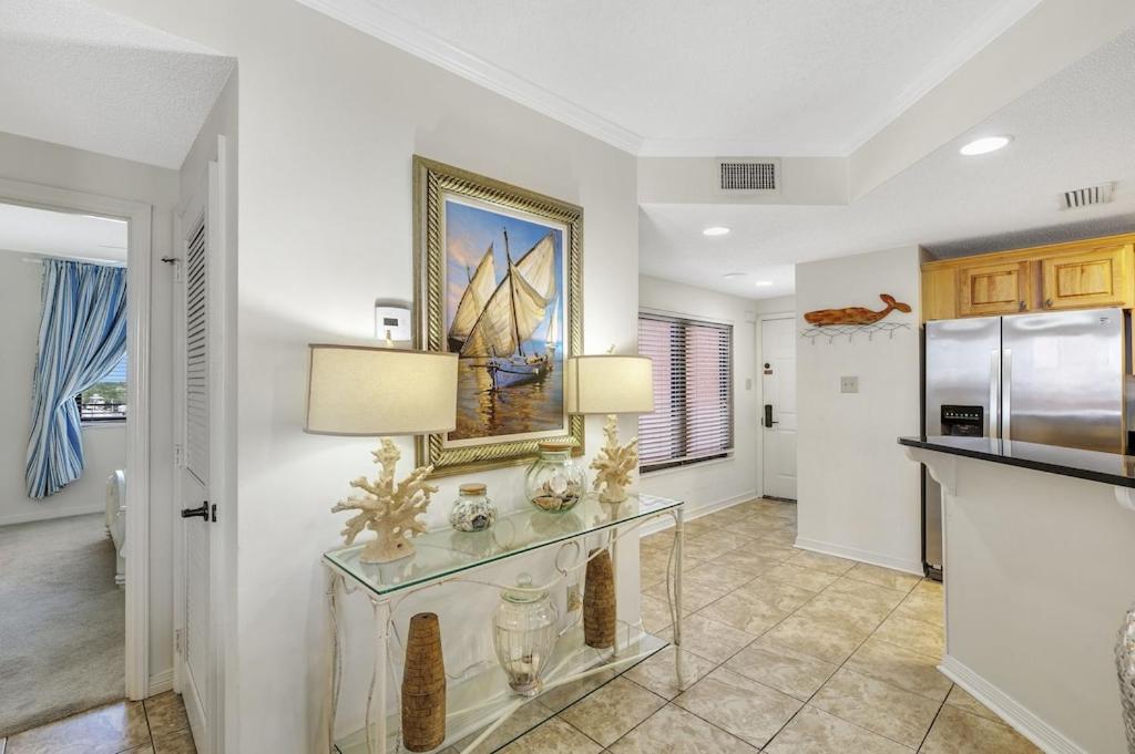 Four Seasons Unit 704E