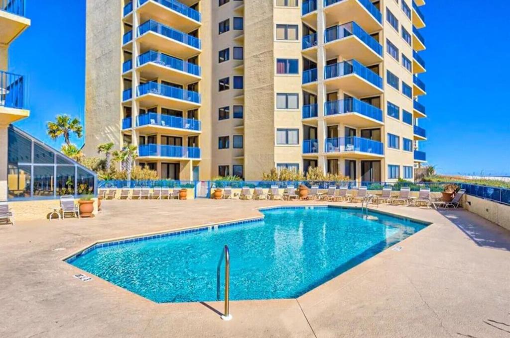 Four Seasons Unit 704E