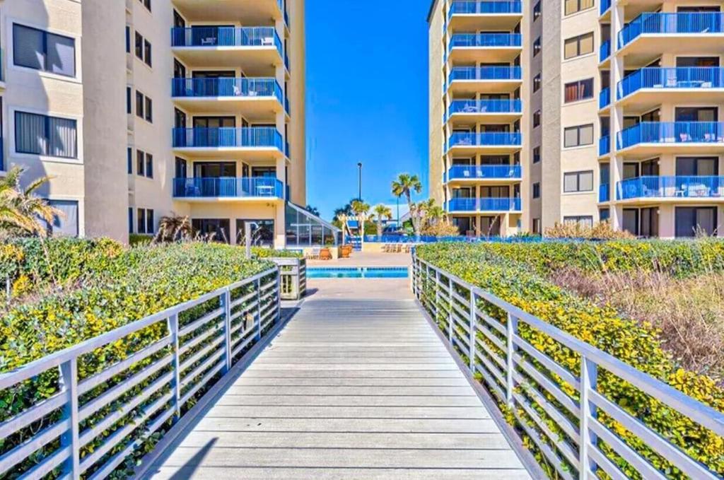 Four Seasons Unit 704E