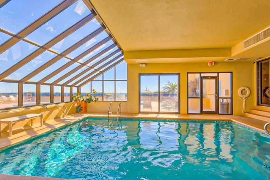 Four Seasons Unit 704E