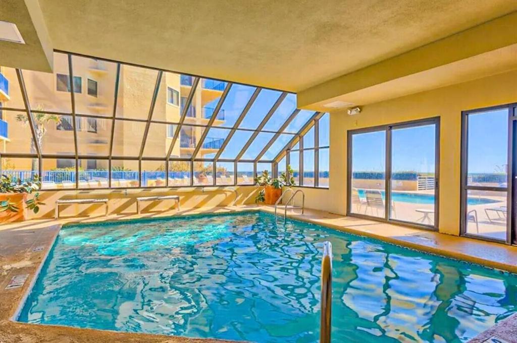 Four Seasons Unit 704E