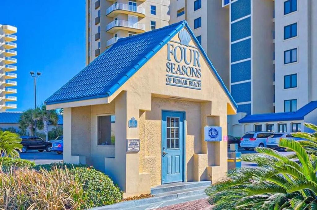 Hotel Four Seasons Unit 704E - Image 1