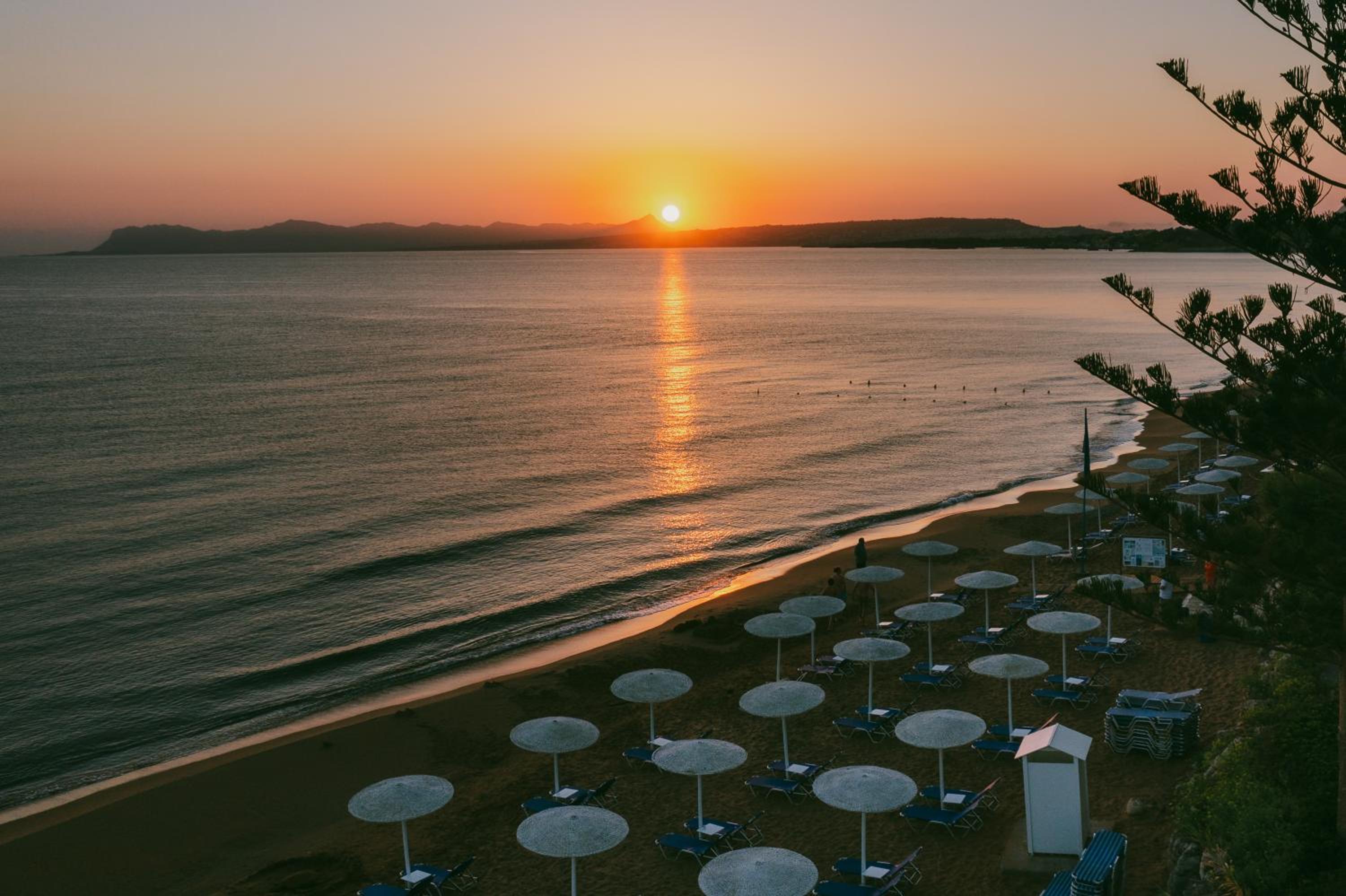 Giannoulis – Santa Marina Beach Hotel