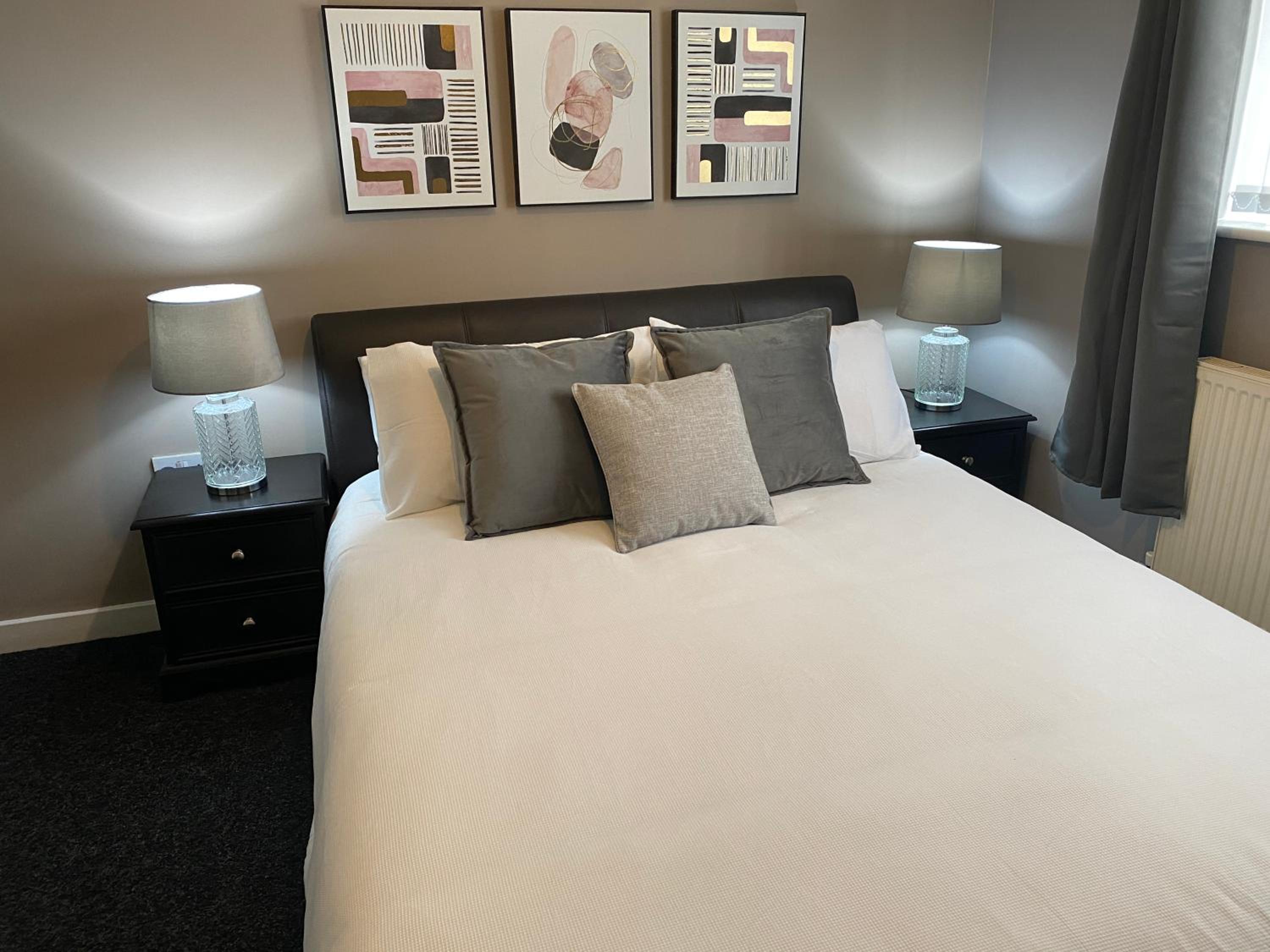 Pendle House - Apartment 3 view 3