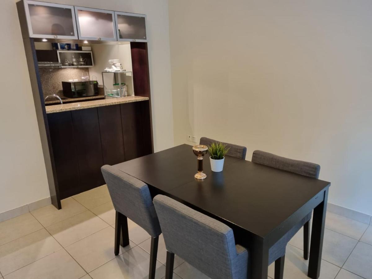 Outstanding full flat - oriental - Dubai Marina
